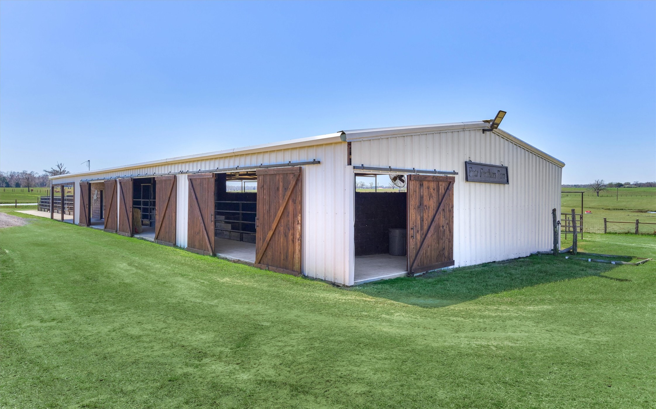 22199 Interstate Highway 45 Feeder N Property Photo 34