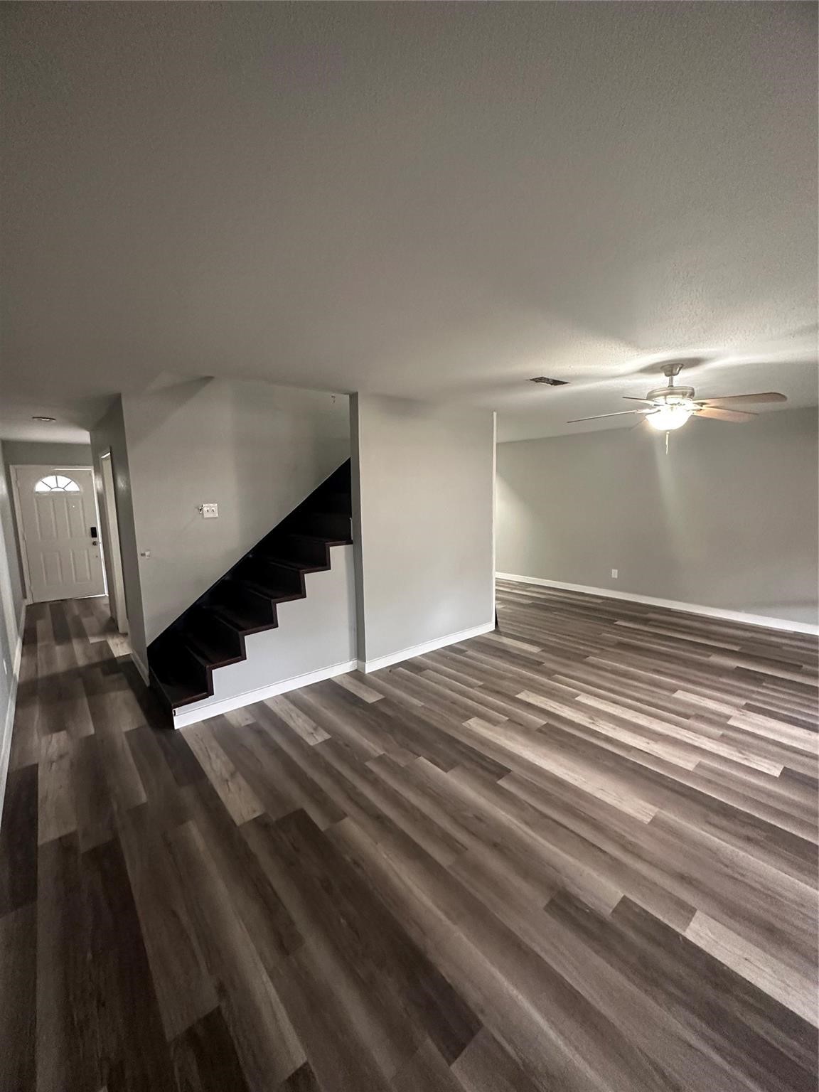 2327 Briarwest Boulevard Property Photo 4
