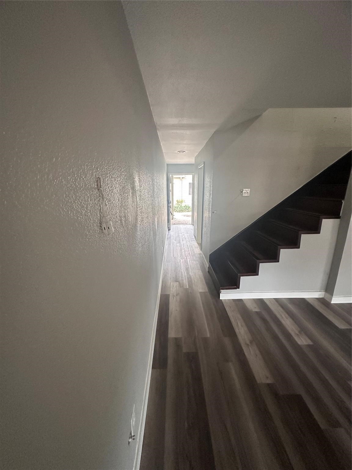 2327 Briarwest Boulevard Property Photo 5