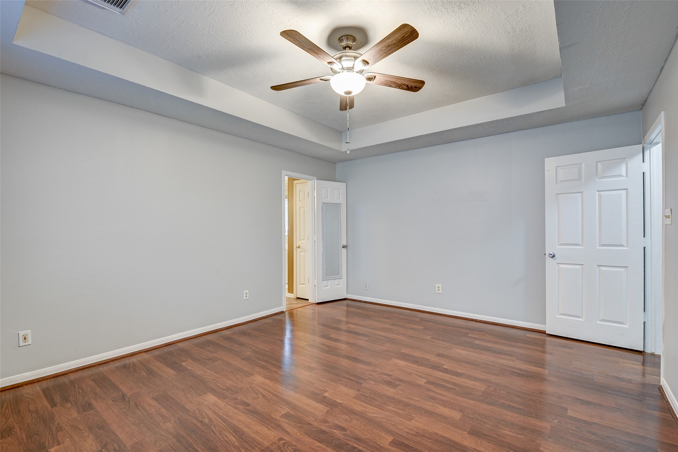 6123 Old Farmhouse Lane Property Photo 12