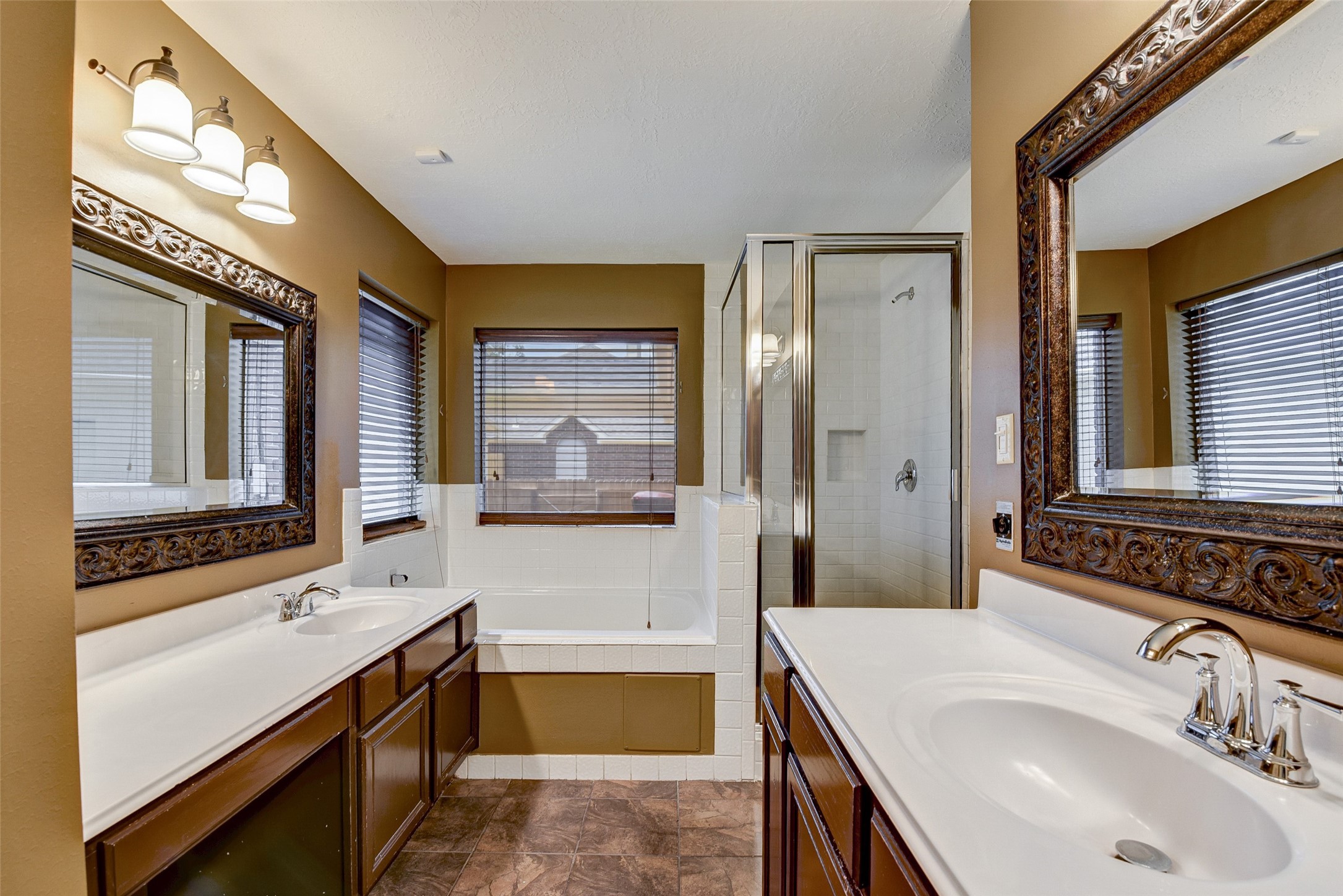 6123 Old Farmhouse Lane Property Photo 13