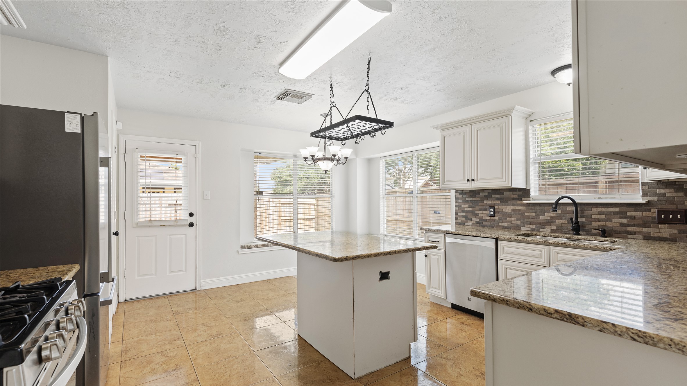4602 Garden Meadow Drive Property Photo 9