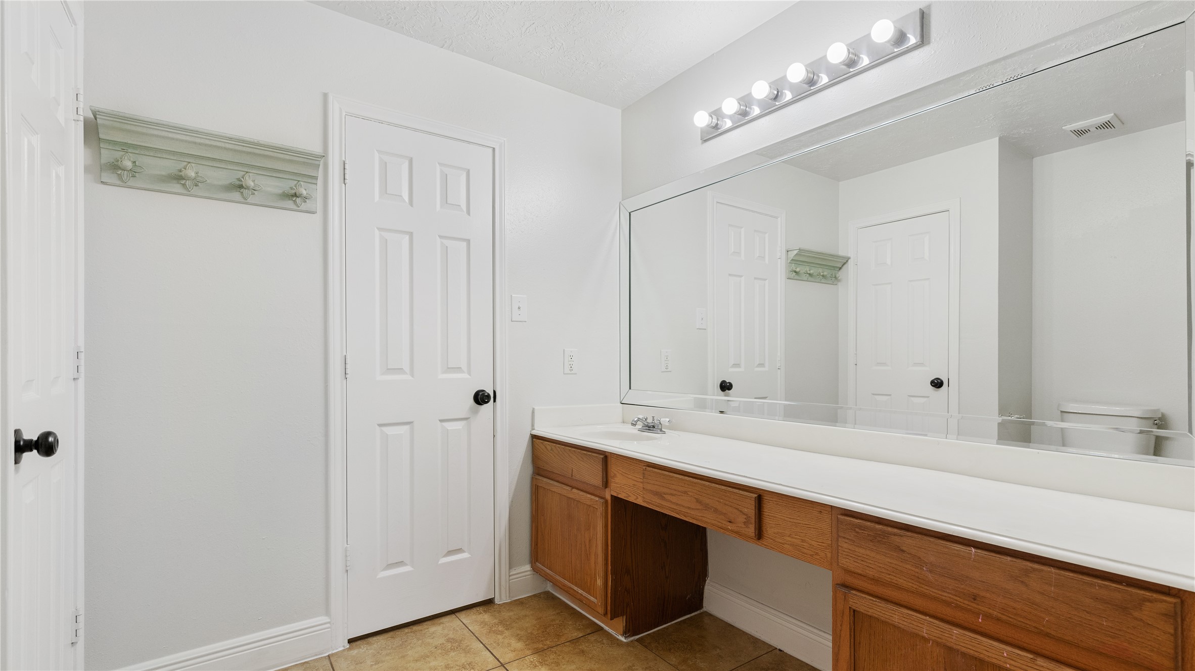 4602 Garden Meadow Drive Property Photo 15
