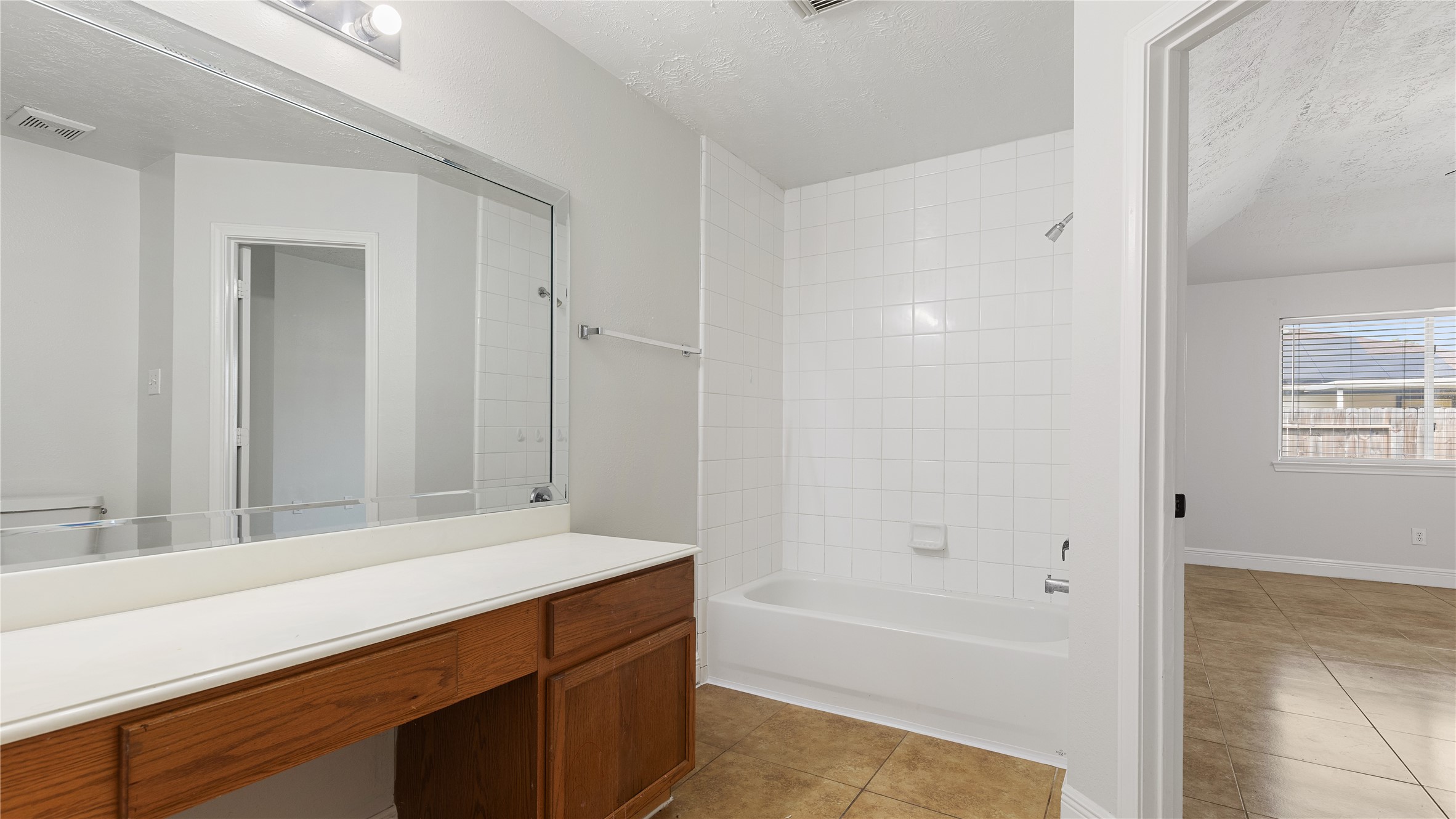 4602 Garden Meadow Drive Property Photo 16