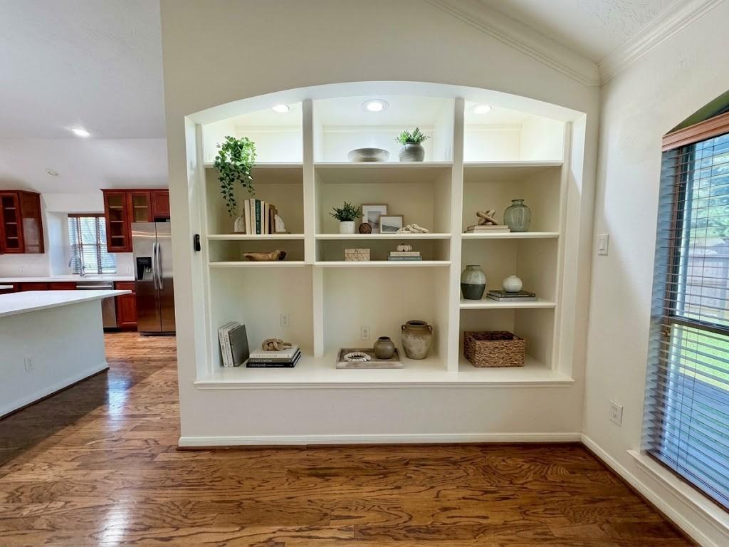 1718 Bumelia Court Property Photo 2