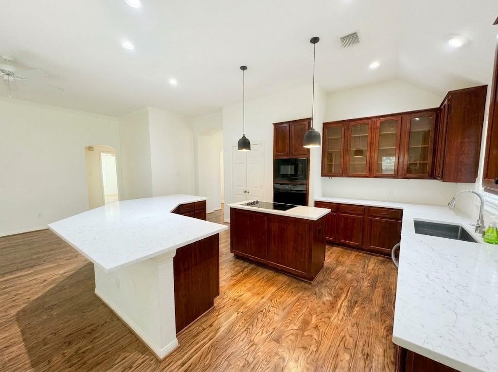 1718 Bumelia Court Property Photo 6