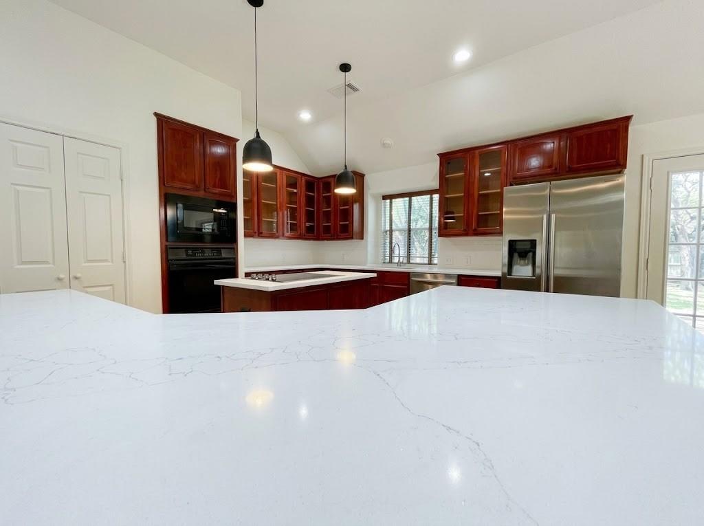 1718 Bumelia Court Property Photo 9