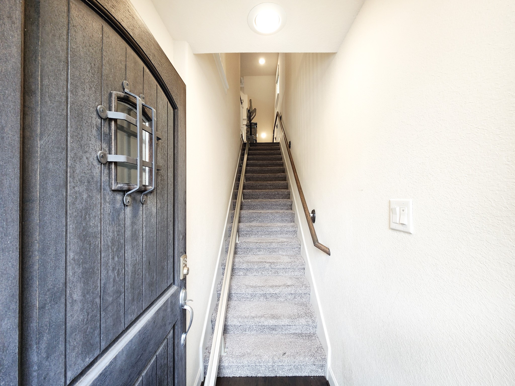 10717 Madden Oaks Place Property Photo 2
