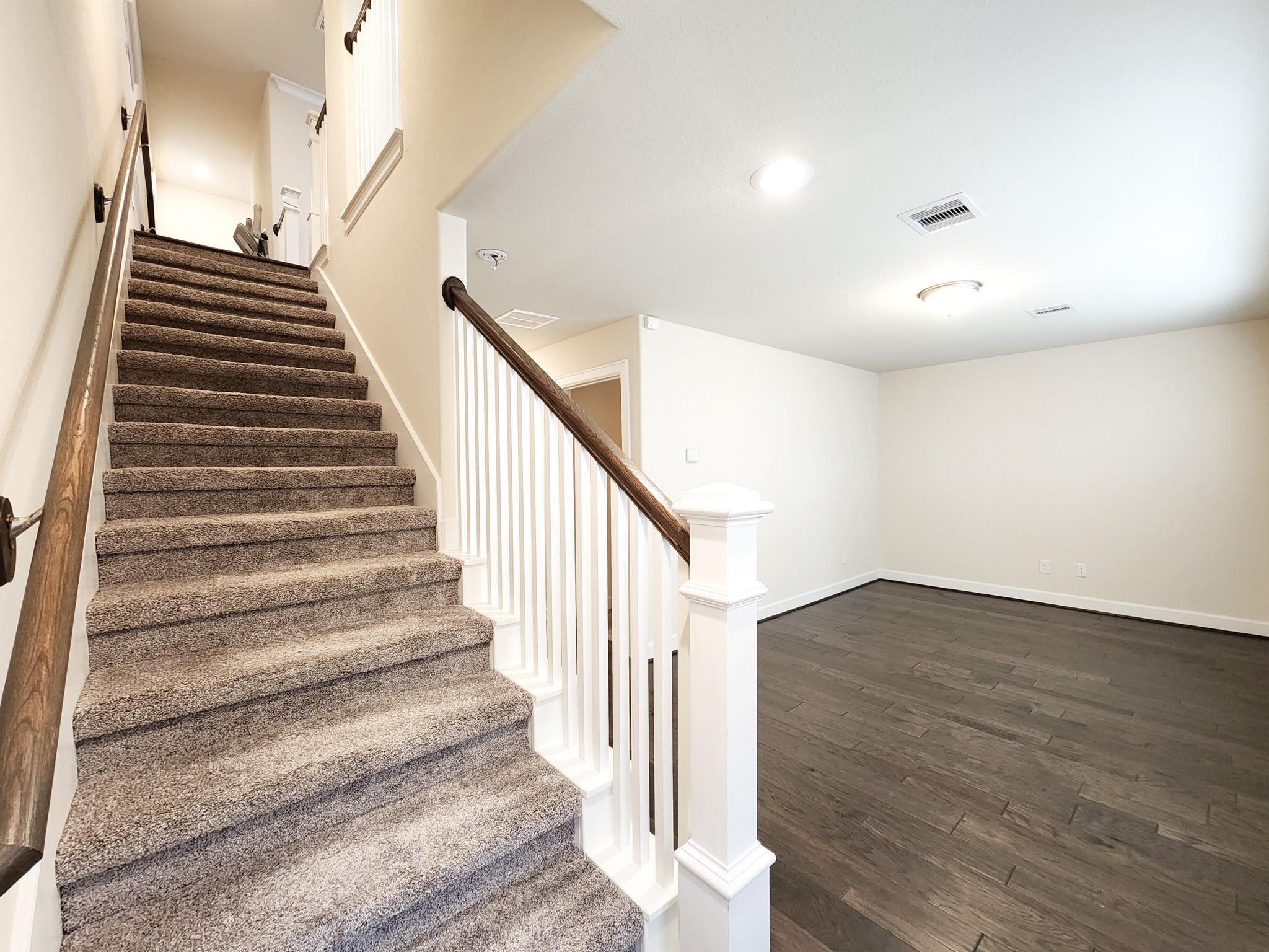 10717 Madden Oaks Place Property Photo 5