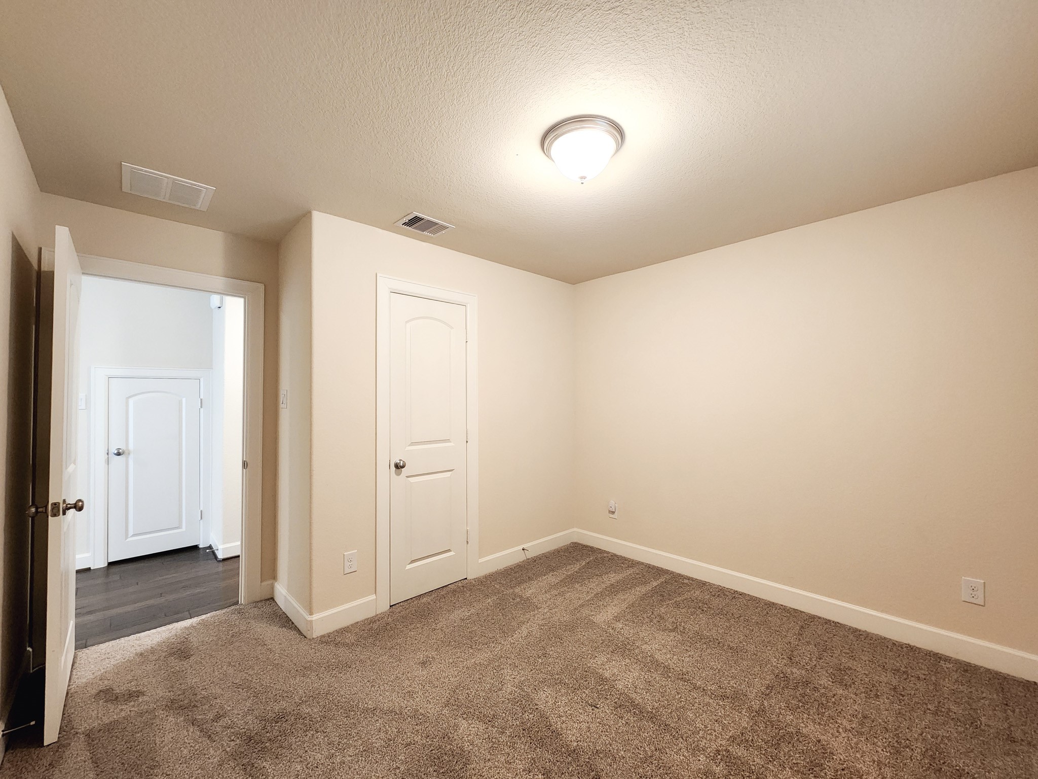 10717 Madden Oaks Place Property Photo 7