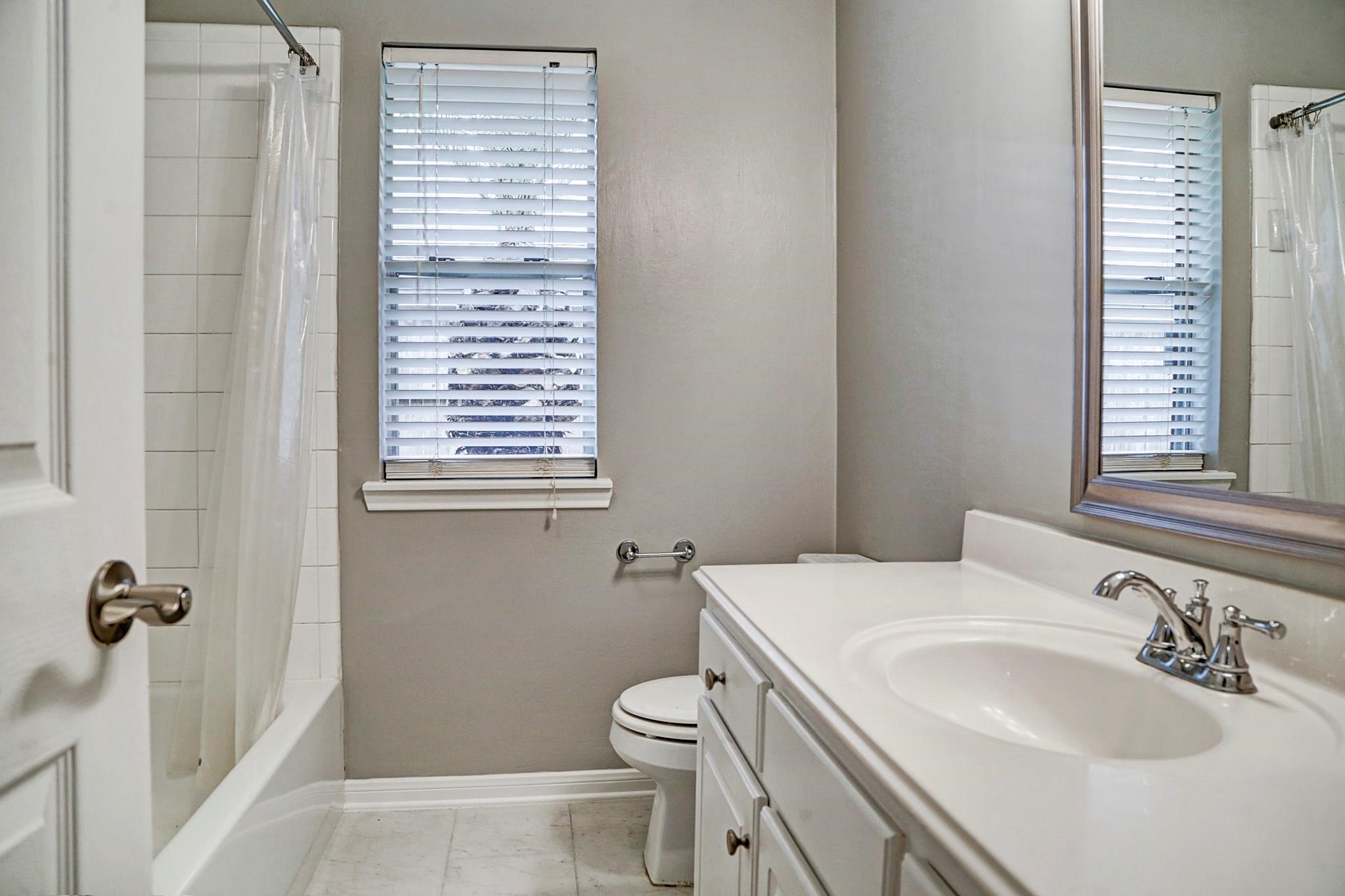 1925 Florida Drive Property Photo 11
