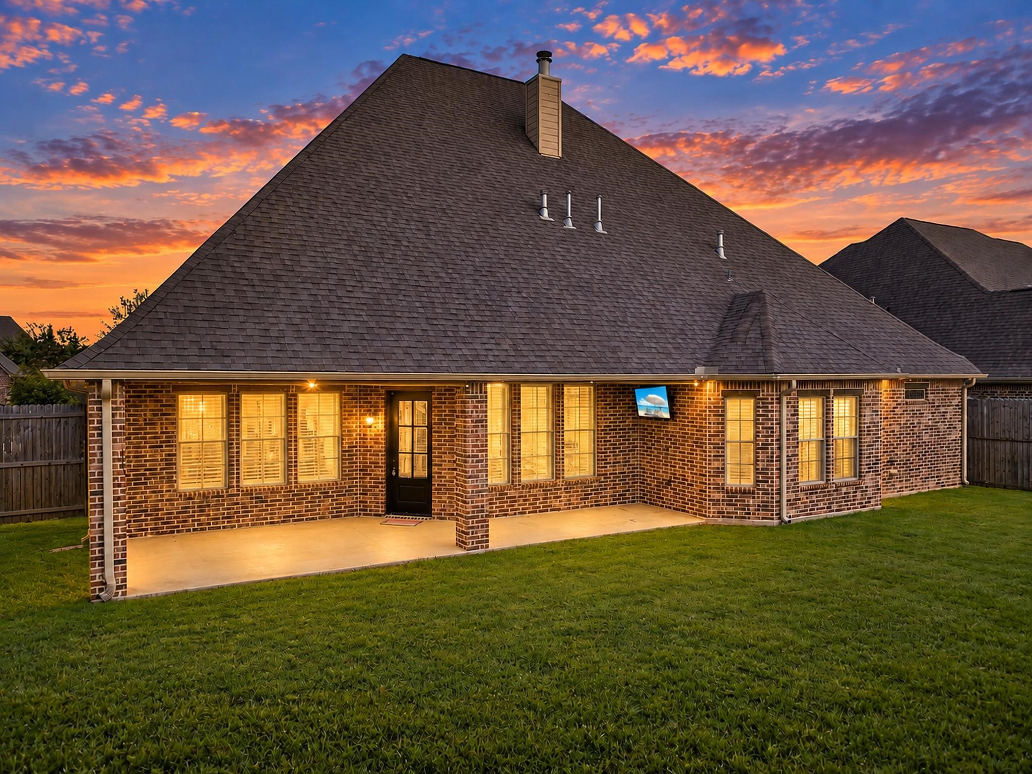 302 Spring Brook Court Property Photo 5