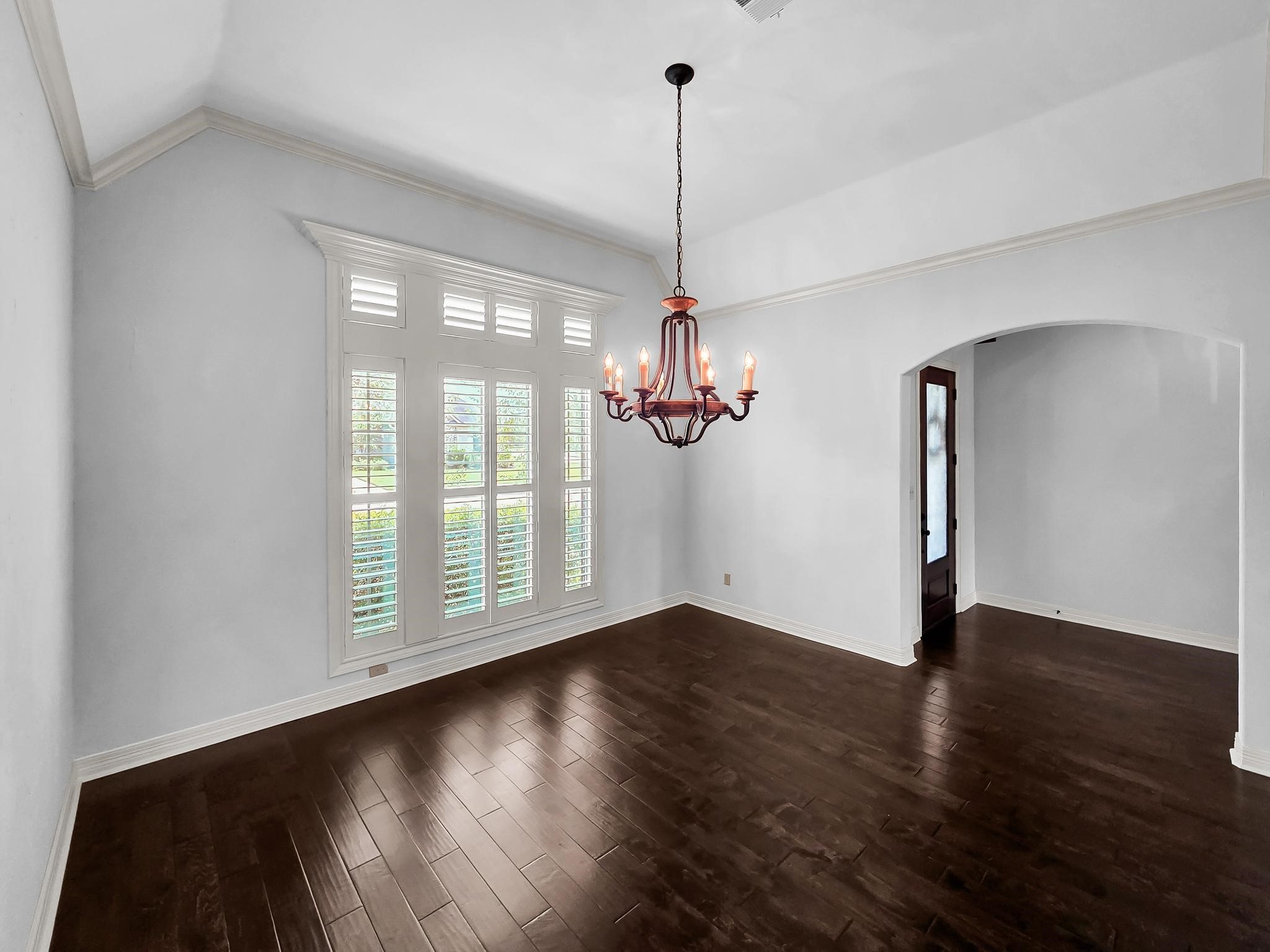 302 Spring Brook Court Property Photo 8