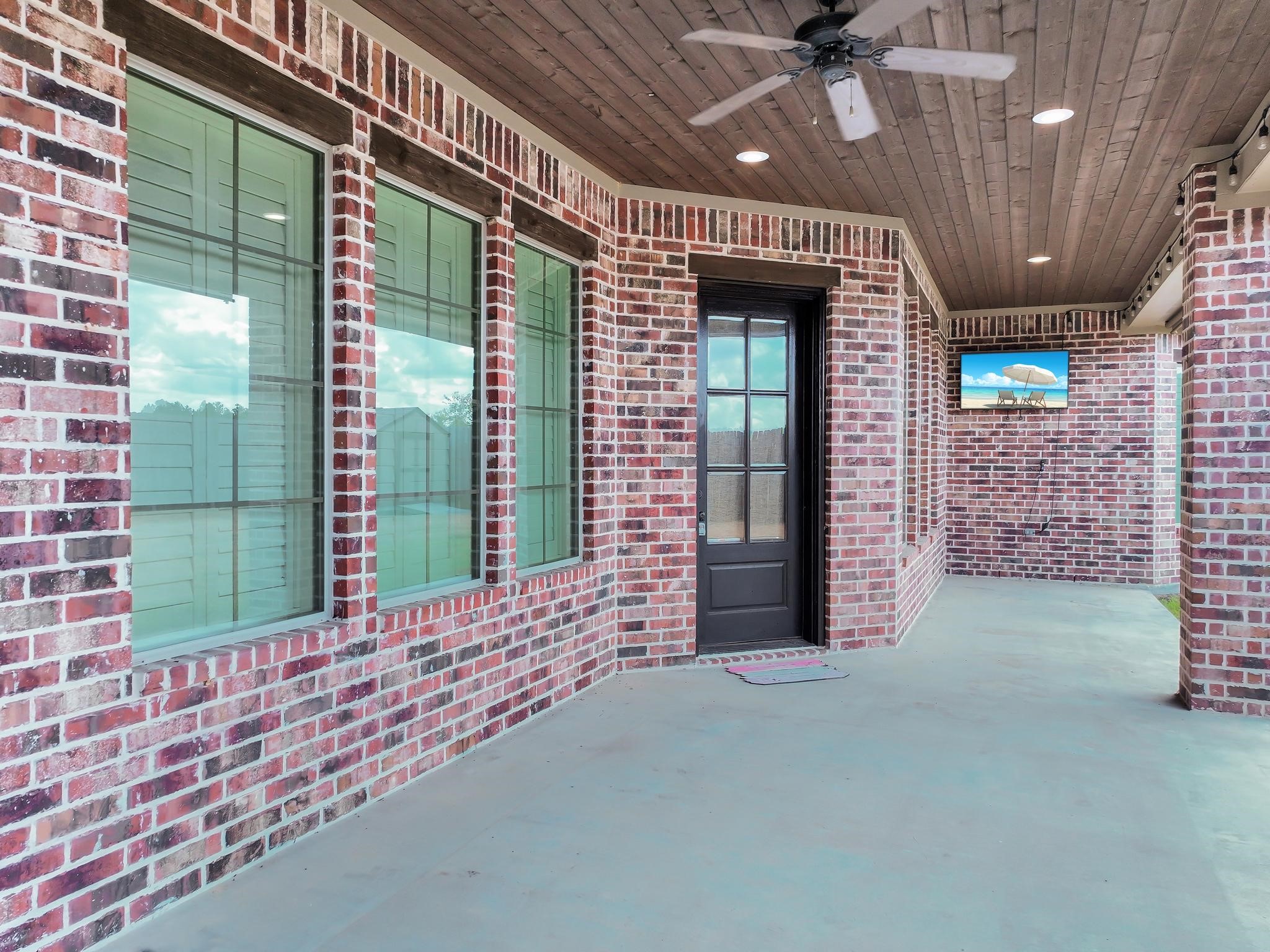 302 Spring Brook Court Property Photo 14