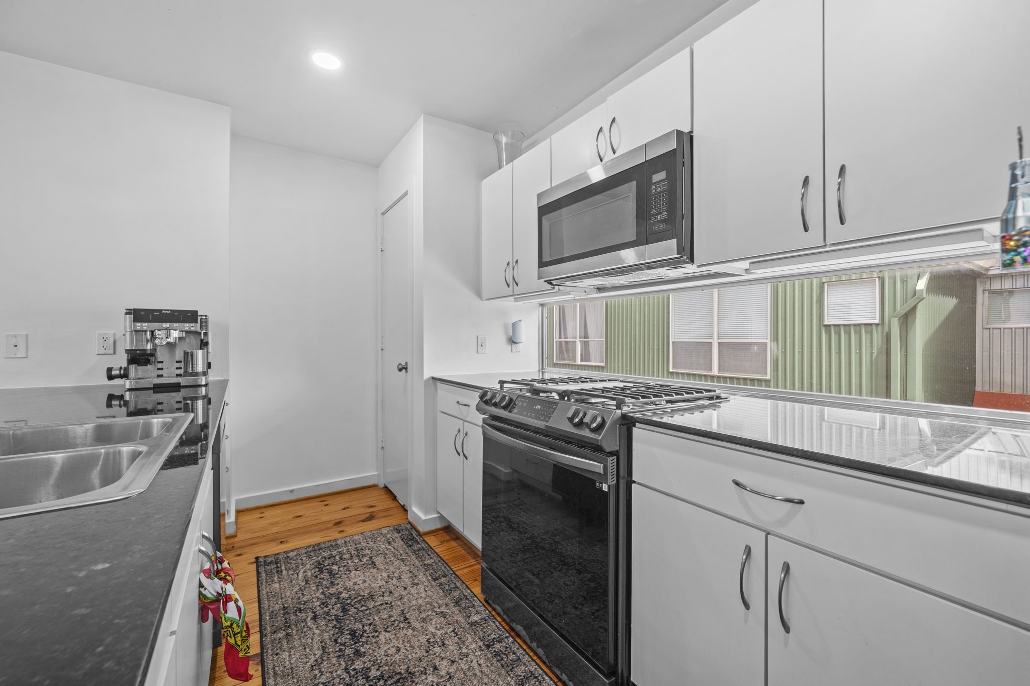 6128 Grand Boulevard Property Photo 27