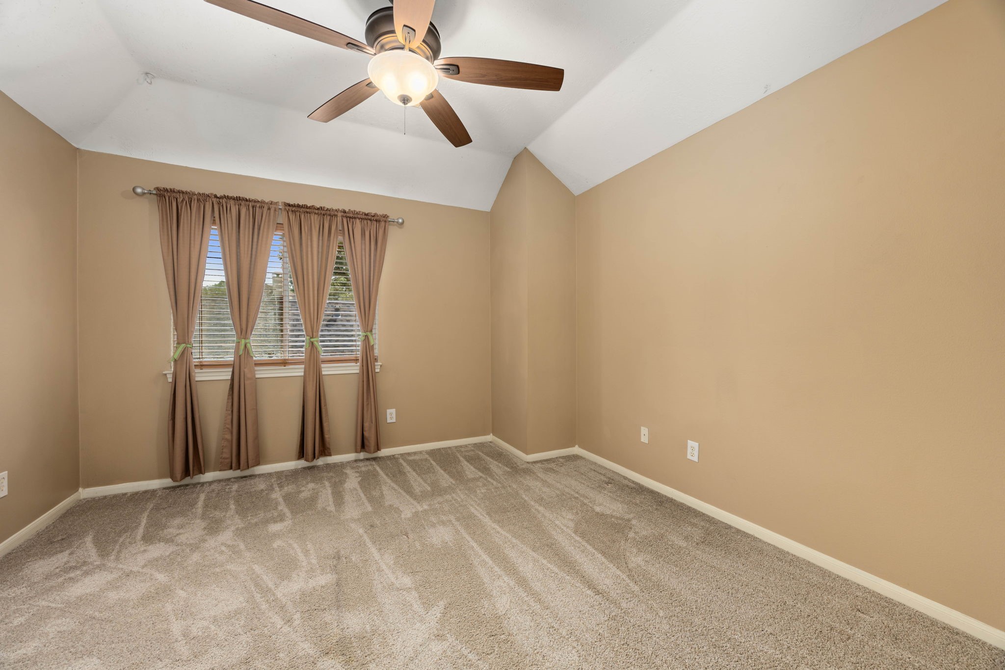 18710 Ember Trails Drive Property Photo 24