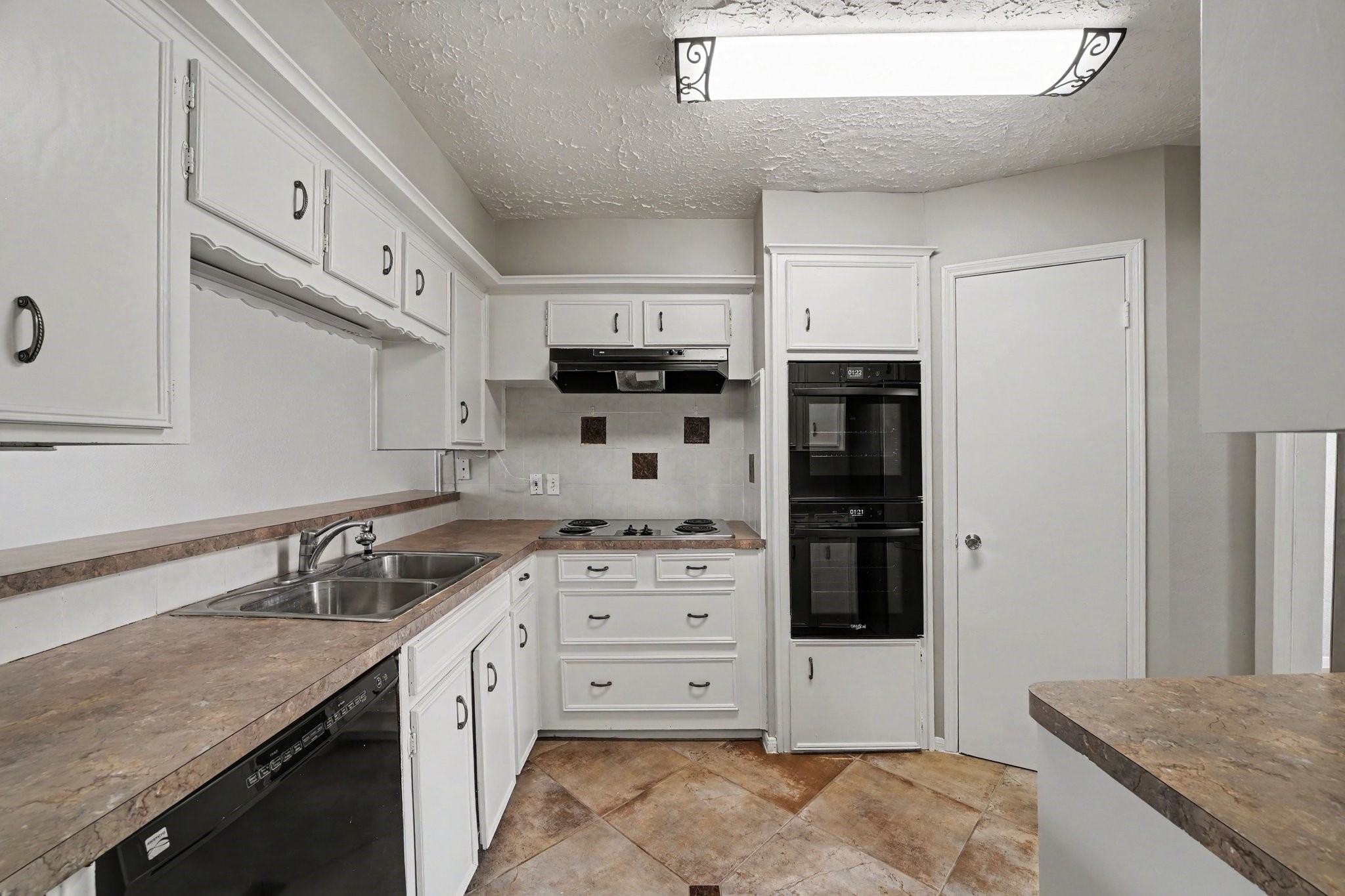 44 Chapparal Court Property Photo 8