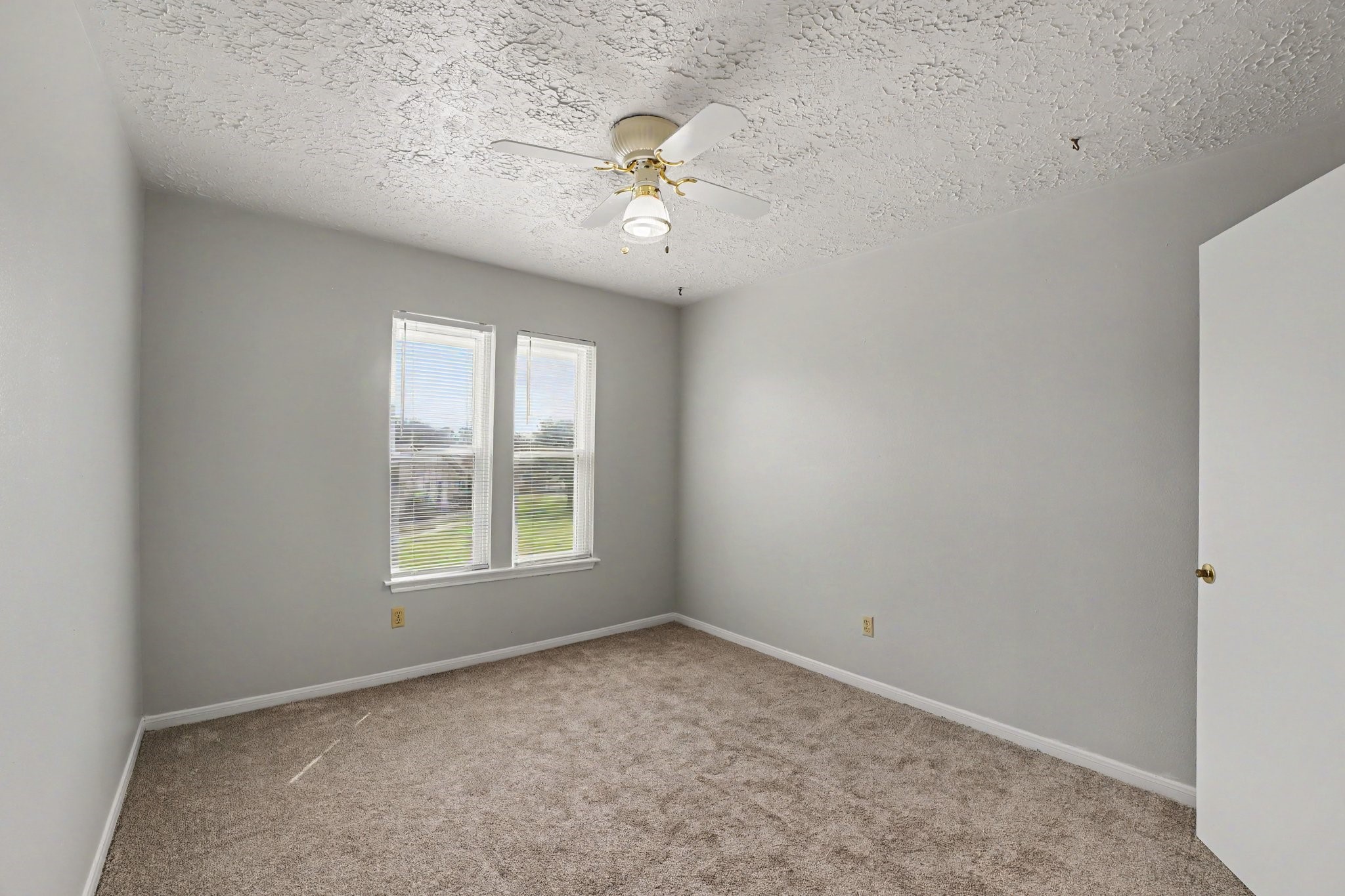 44 Chapparal Court Property Photo 20
