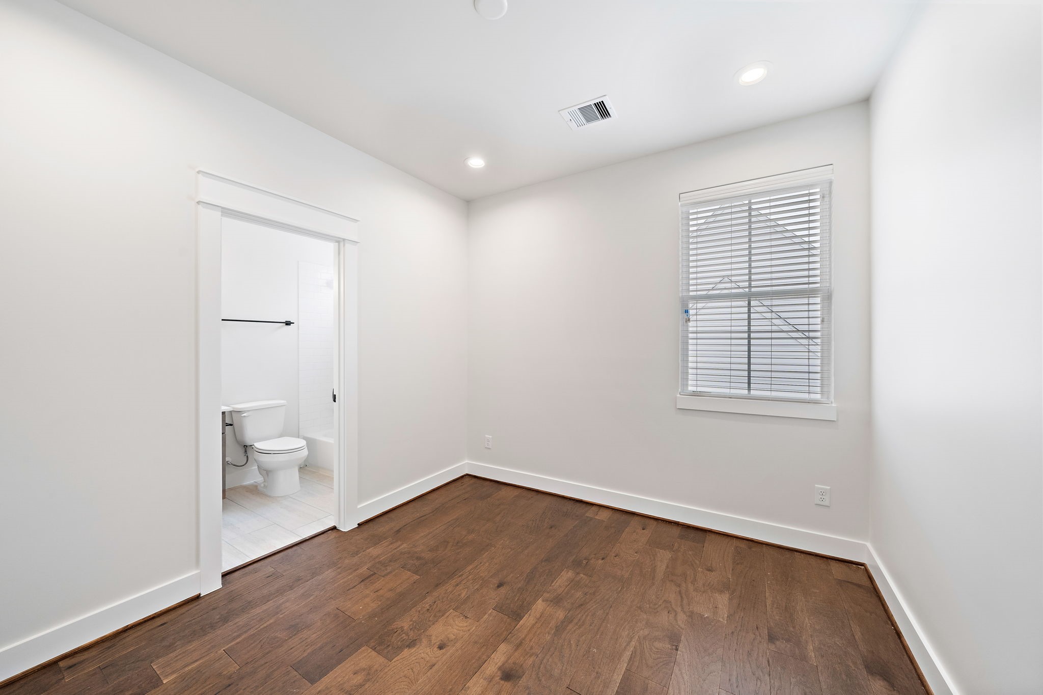 5418 Wheatley Street E Property Photo 14
