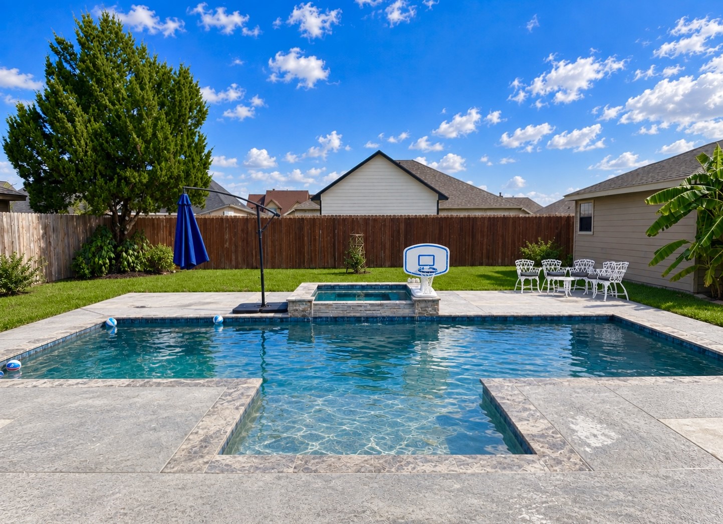 1437 S Bluebonnet Lane Property Photo 3