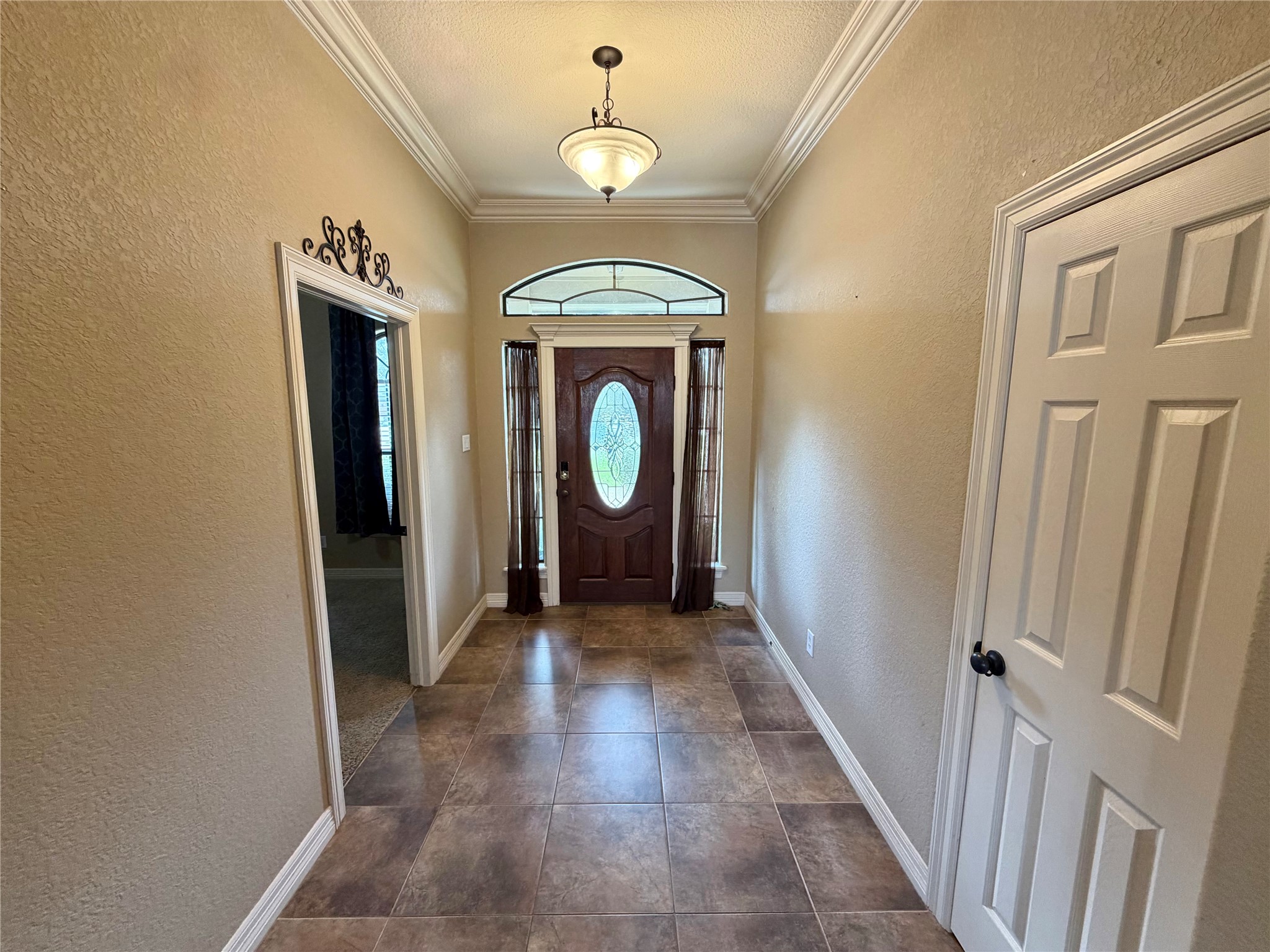 1437 S Bluebonnet Lane Property Photo 4