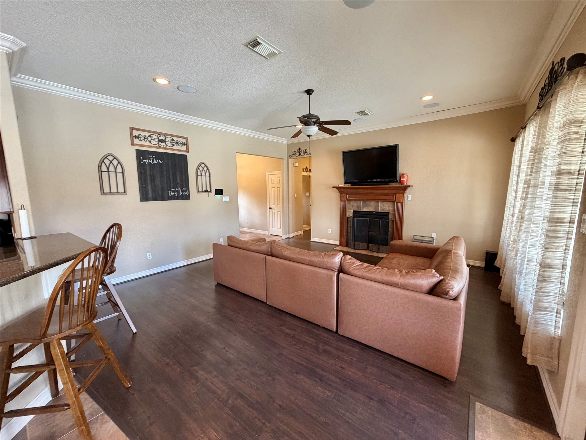 1437 S Bluebonnet Lane Property Photo 8