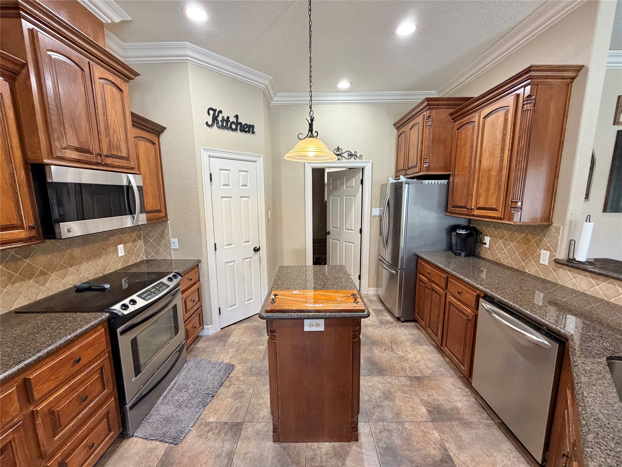 1437 S Bluebonnet Lane Property Photo 11