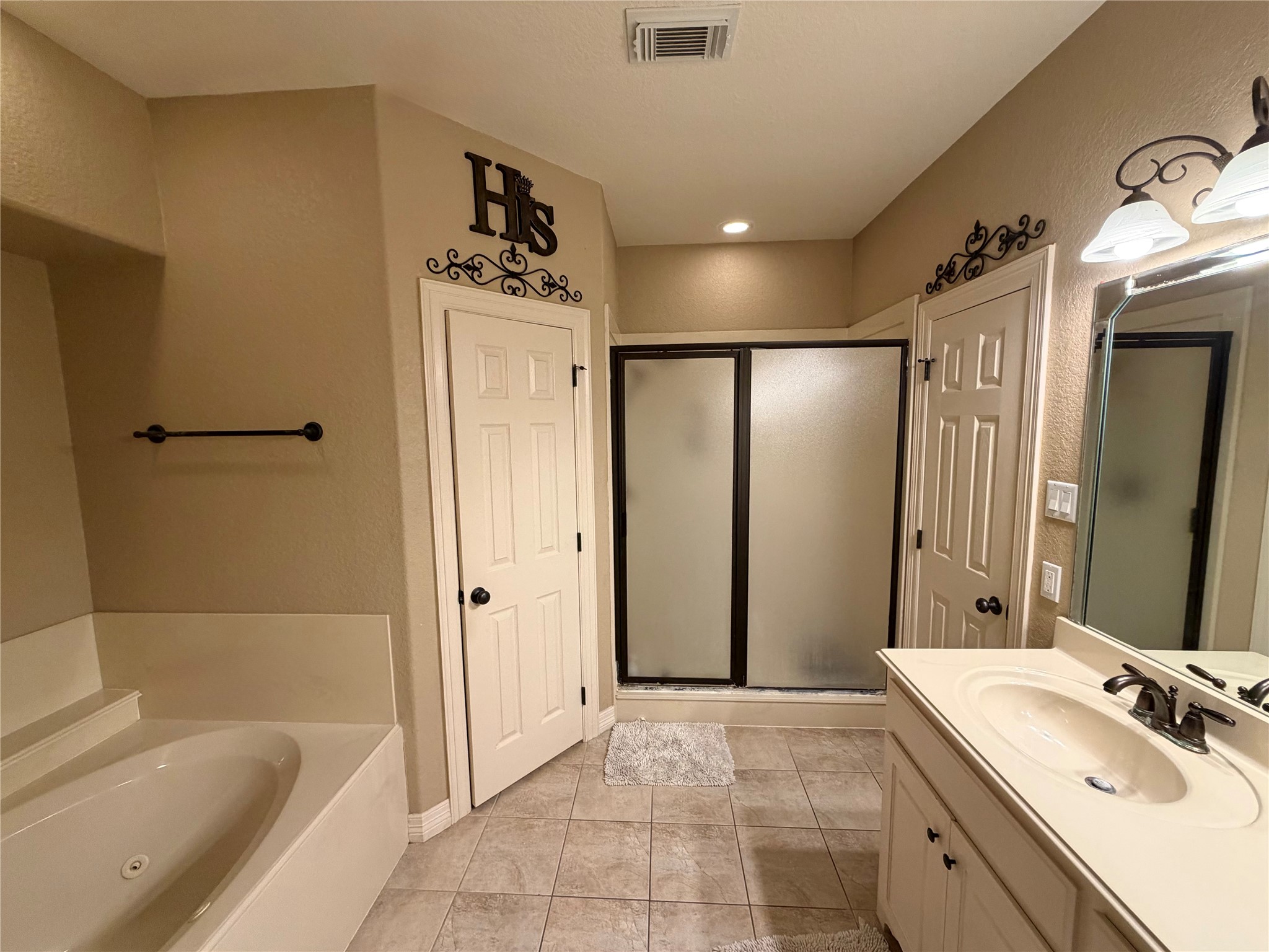 1437 S Bluebonnet Lane Property Photo 18