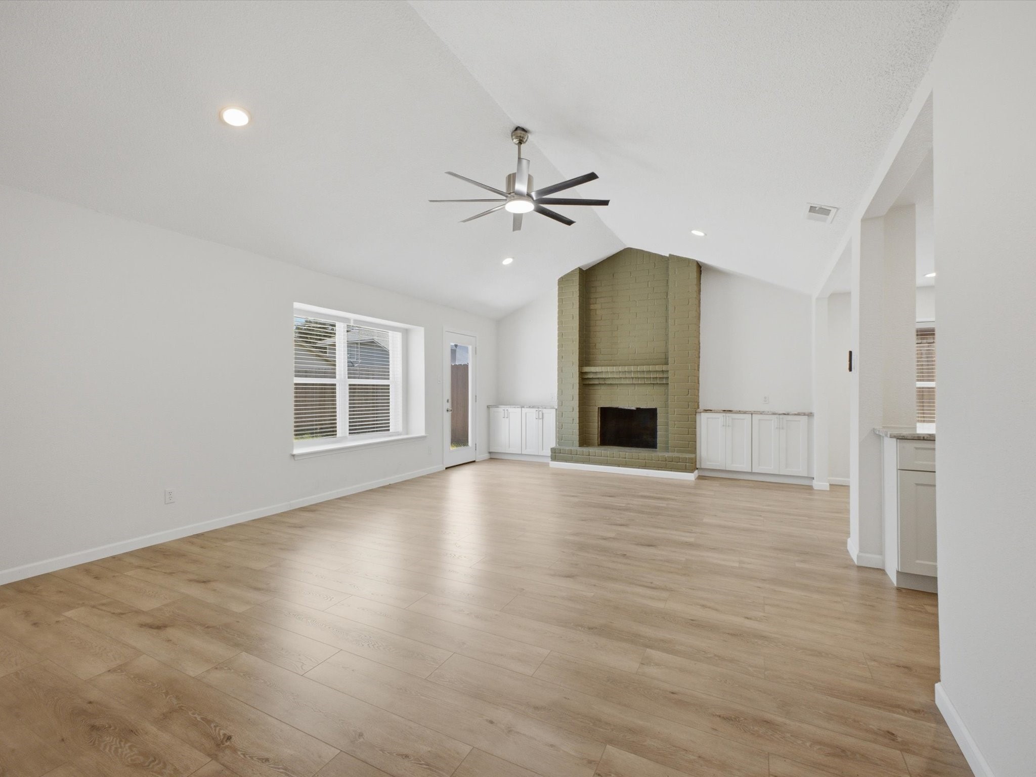 19930 Burle Oak Drive Property Photo 6