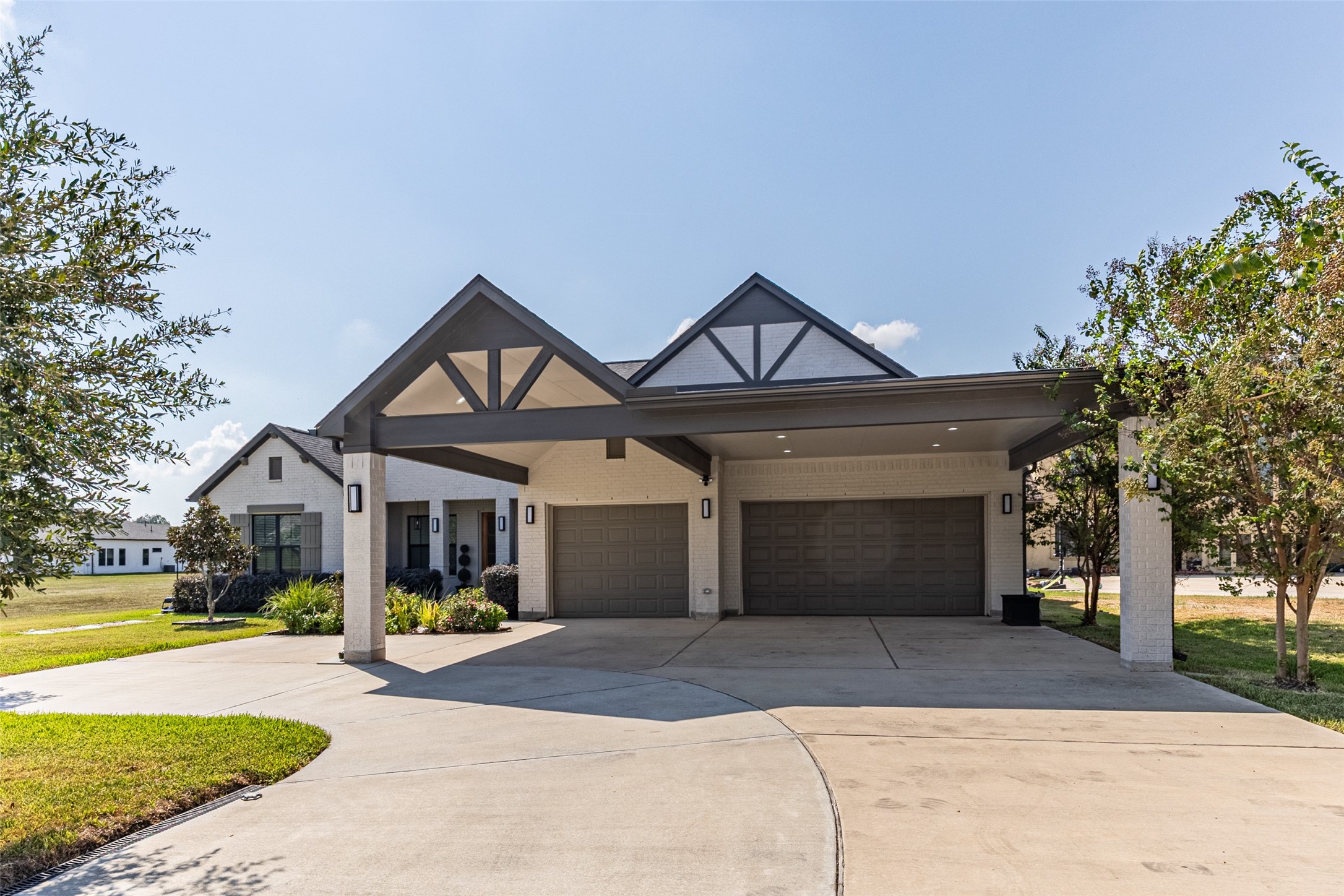 11705 Grandview Drive Property Photo 3