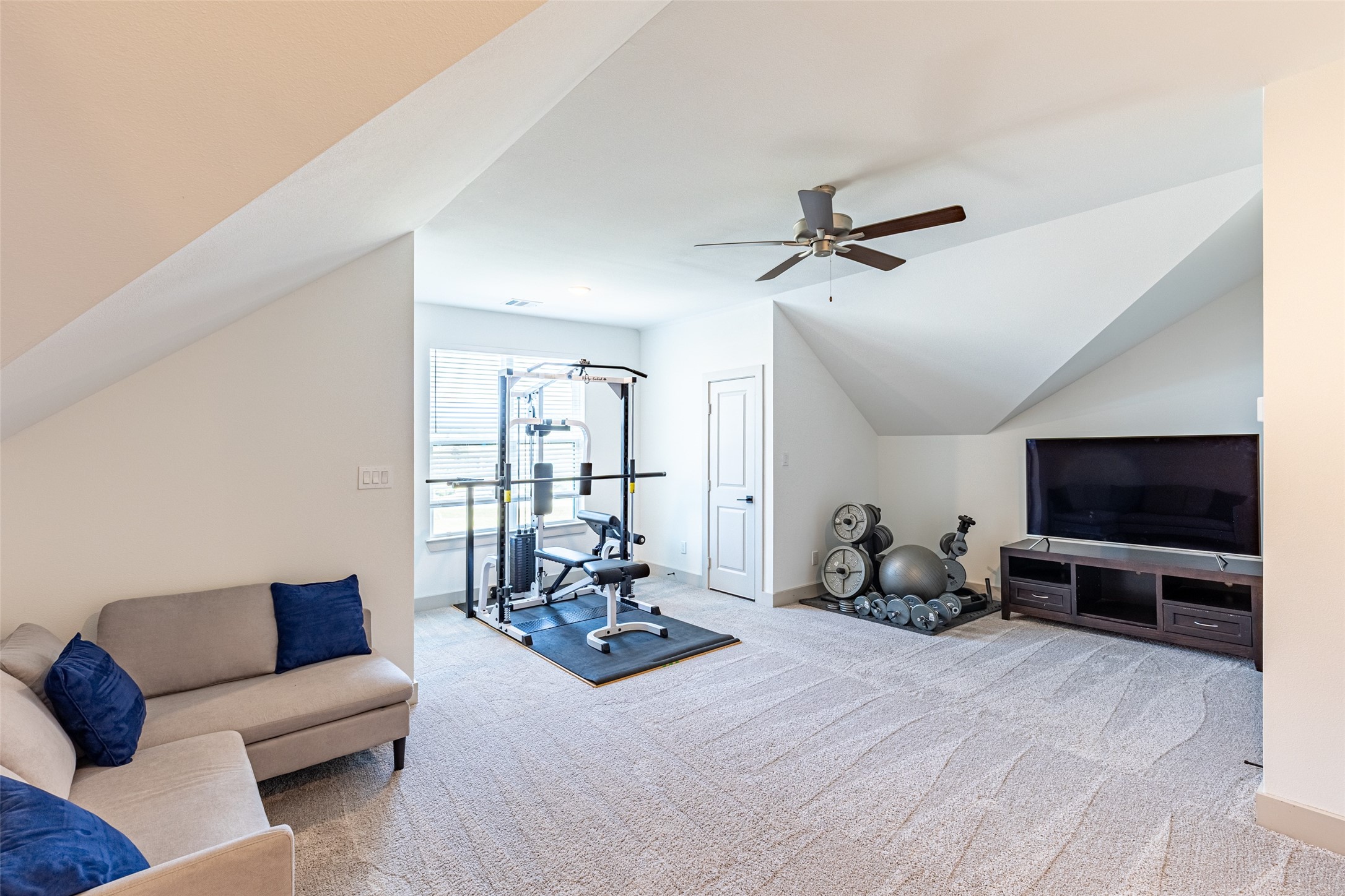 11705 Grandview Drive Property Photo 8