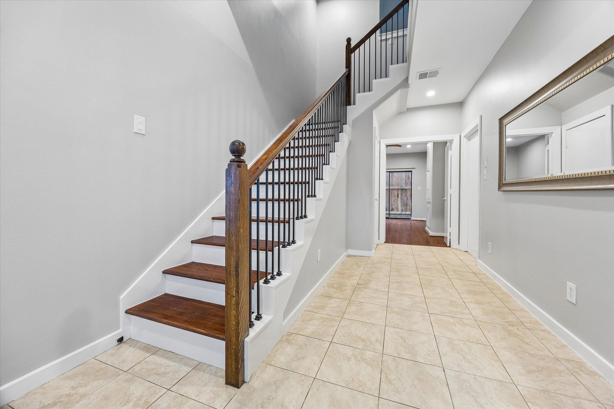 3717 Stanford Street C Property Photo 3