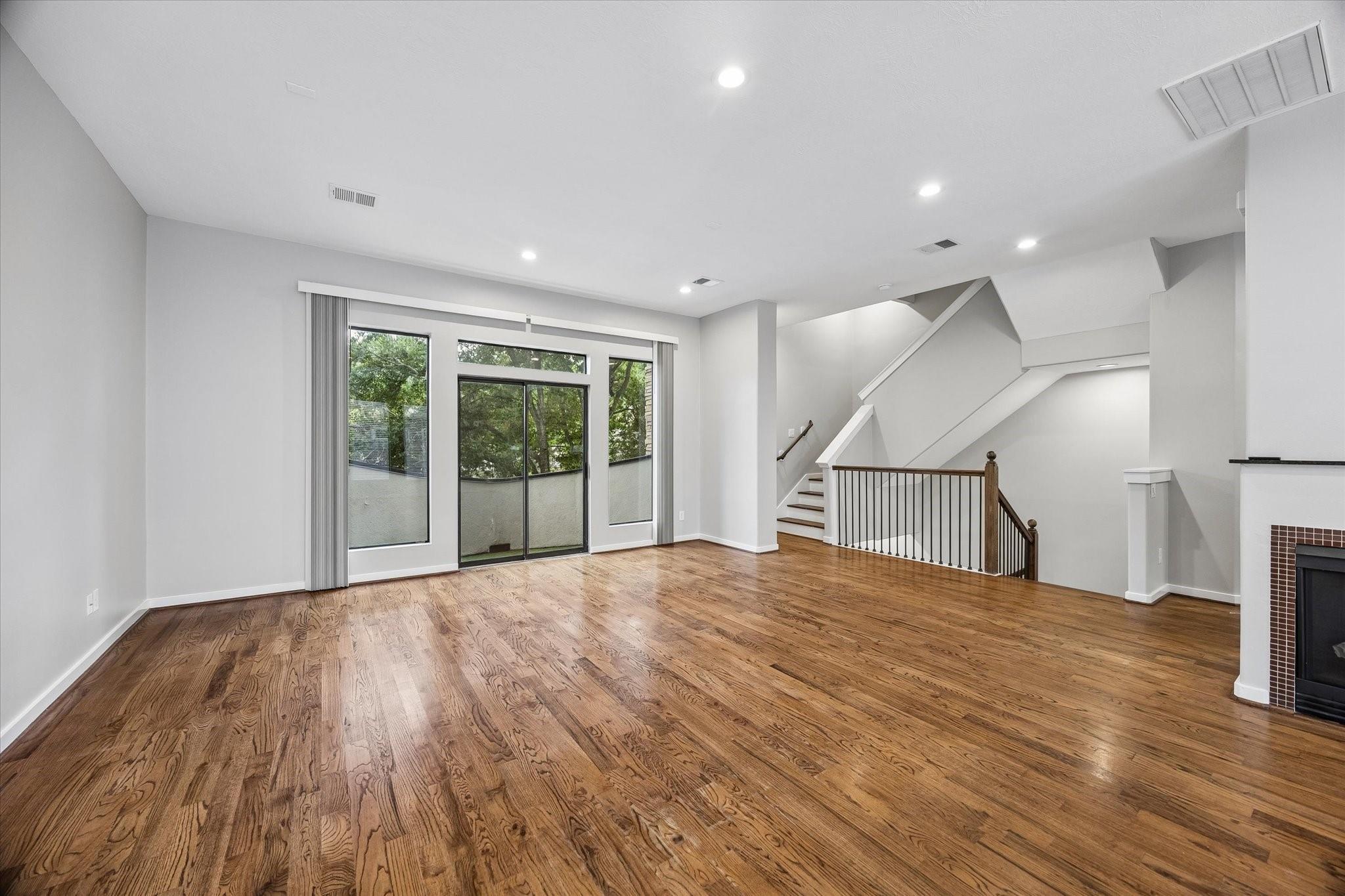3717 Stanford Street C Property Photo 9