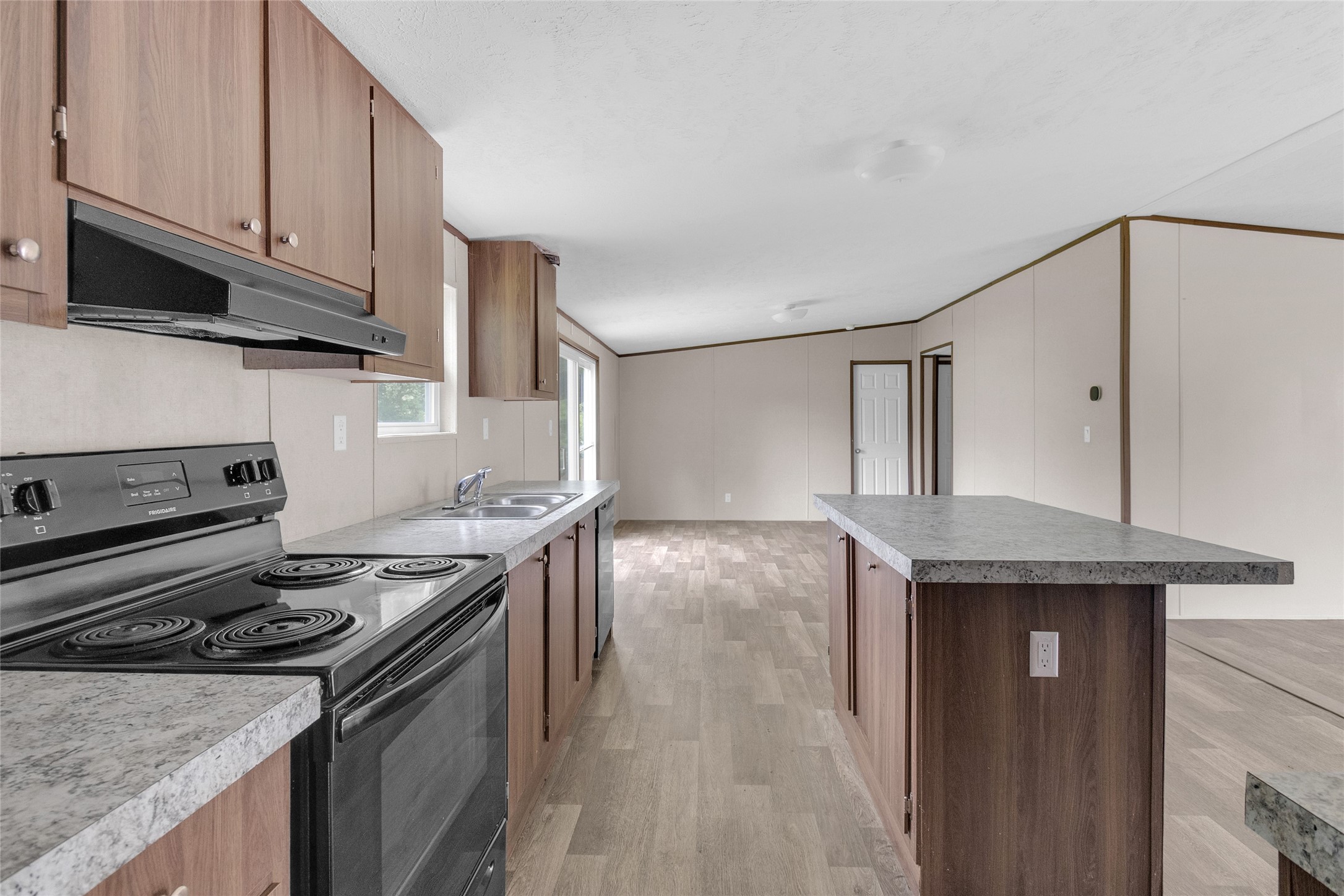 5313 2nd St Property Photo 12