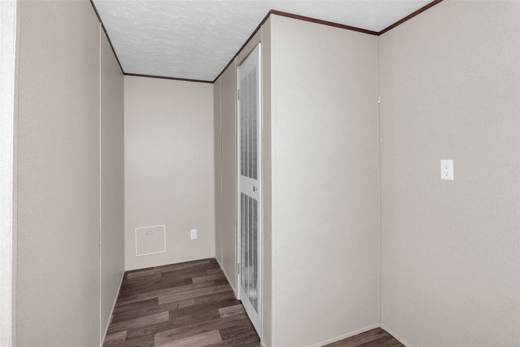 5313 2nd St Property Photo 15