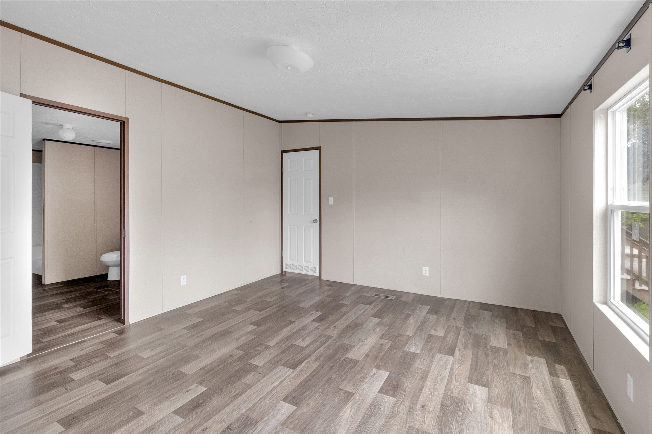 5313 2nd St Property Photo 19