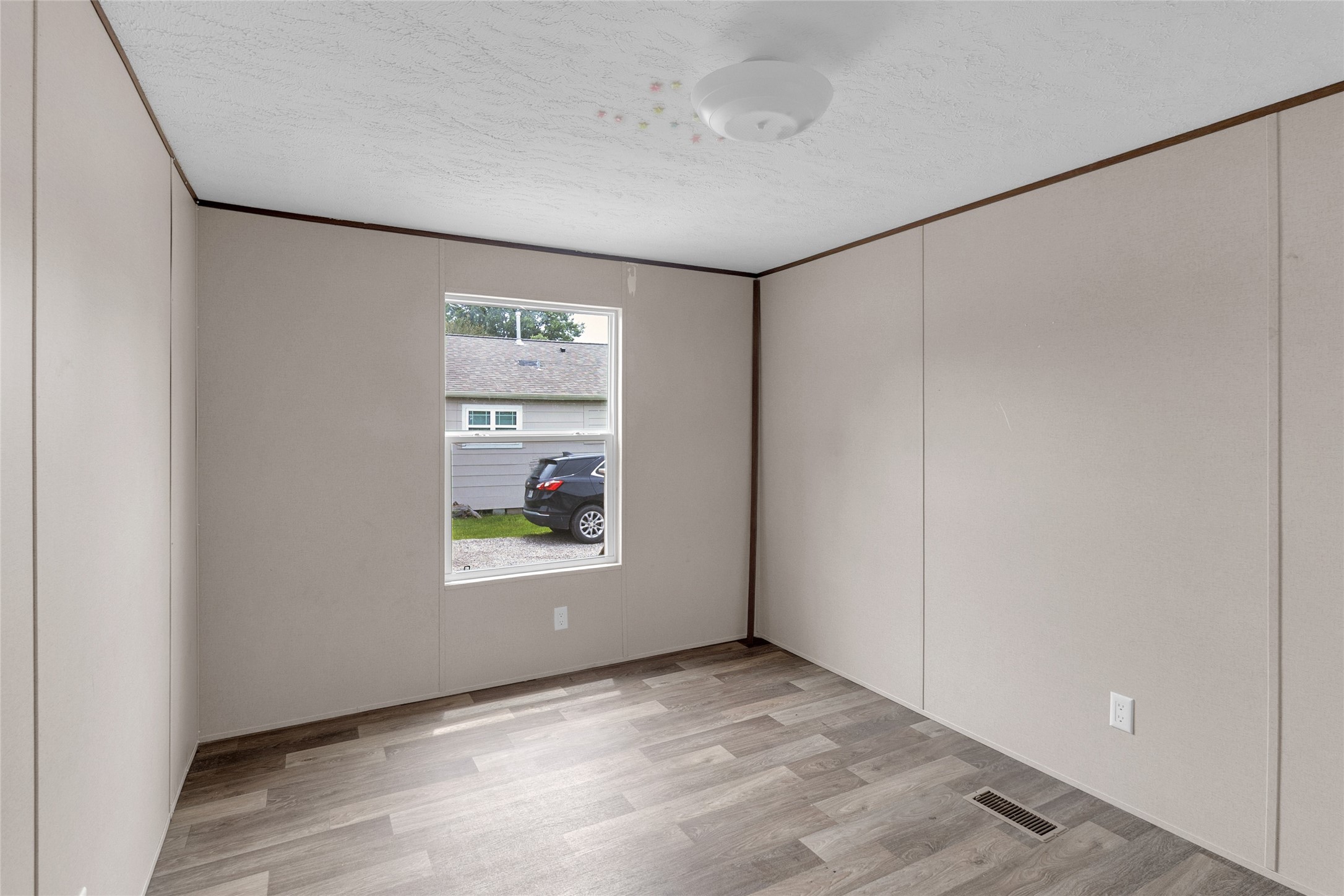 5313 2nd St Property Photo 27