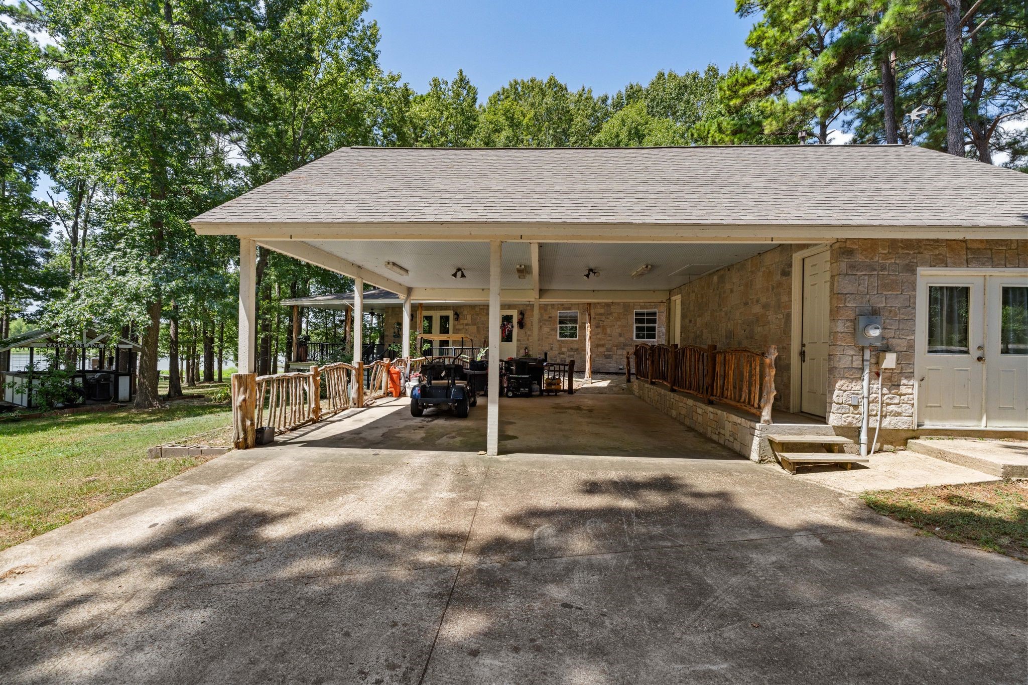 560 Deerwood Drive Property Photo 44