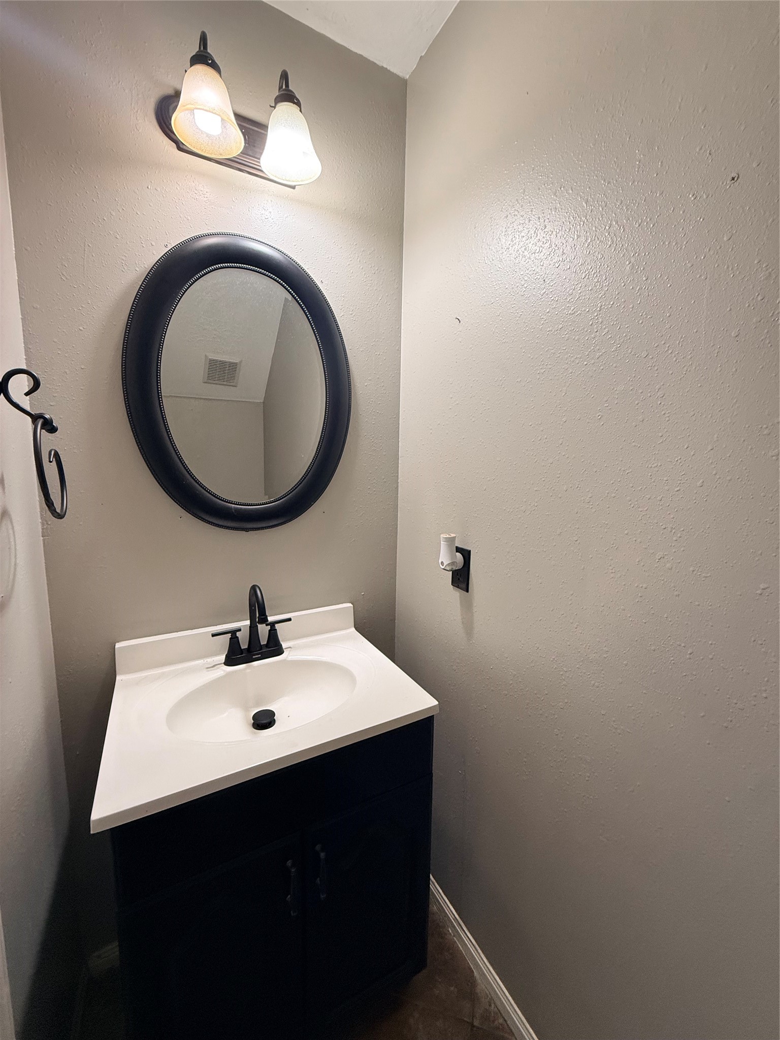 20823 Camphor Tree Drive Property Photo 12