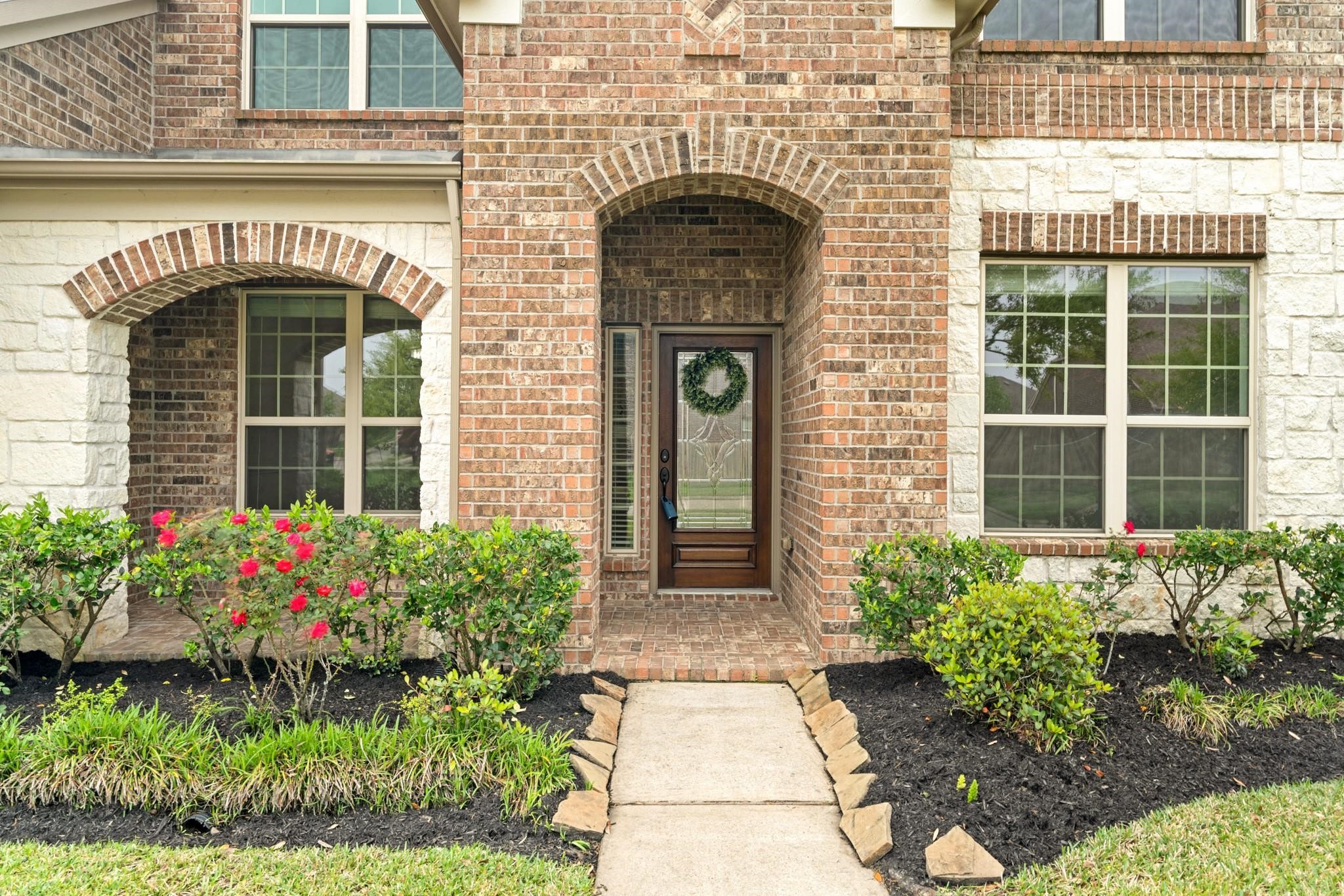 25935 Foxrun Vista Drive Property Photo 3
