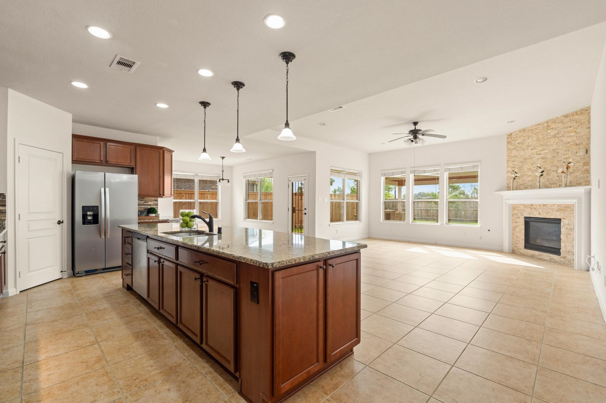 25935 Foxrun Vista Drive Property Photo 14