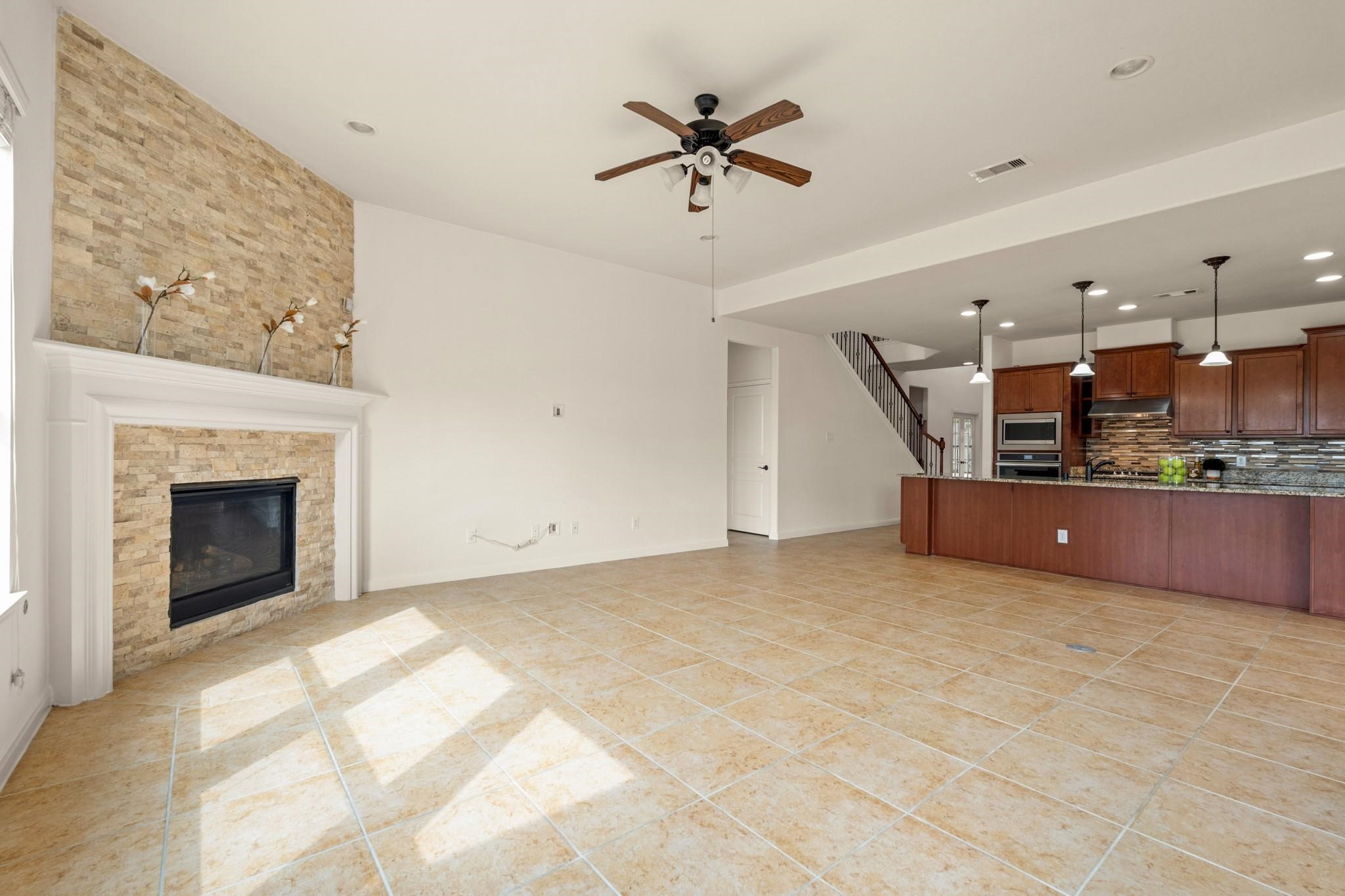 25935 Foxrun Vista Drive Property Photo 15