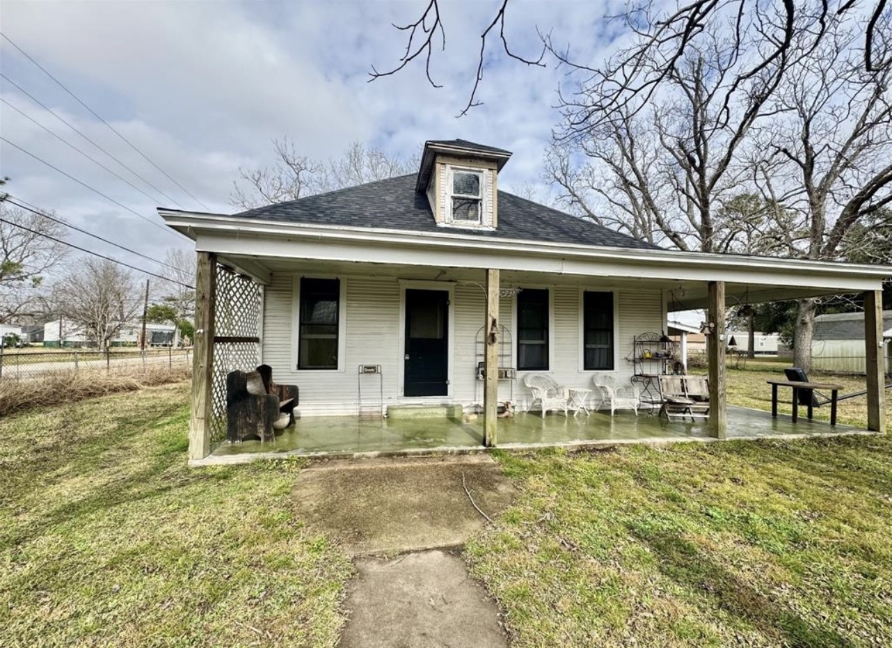 188 Elm Street Property Photo 1