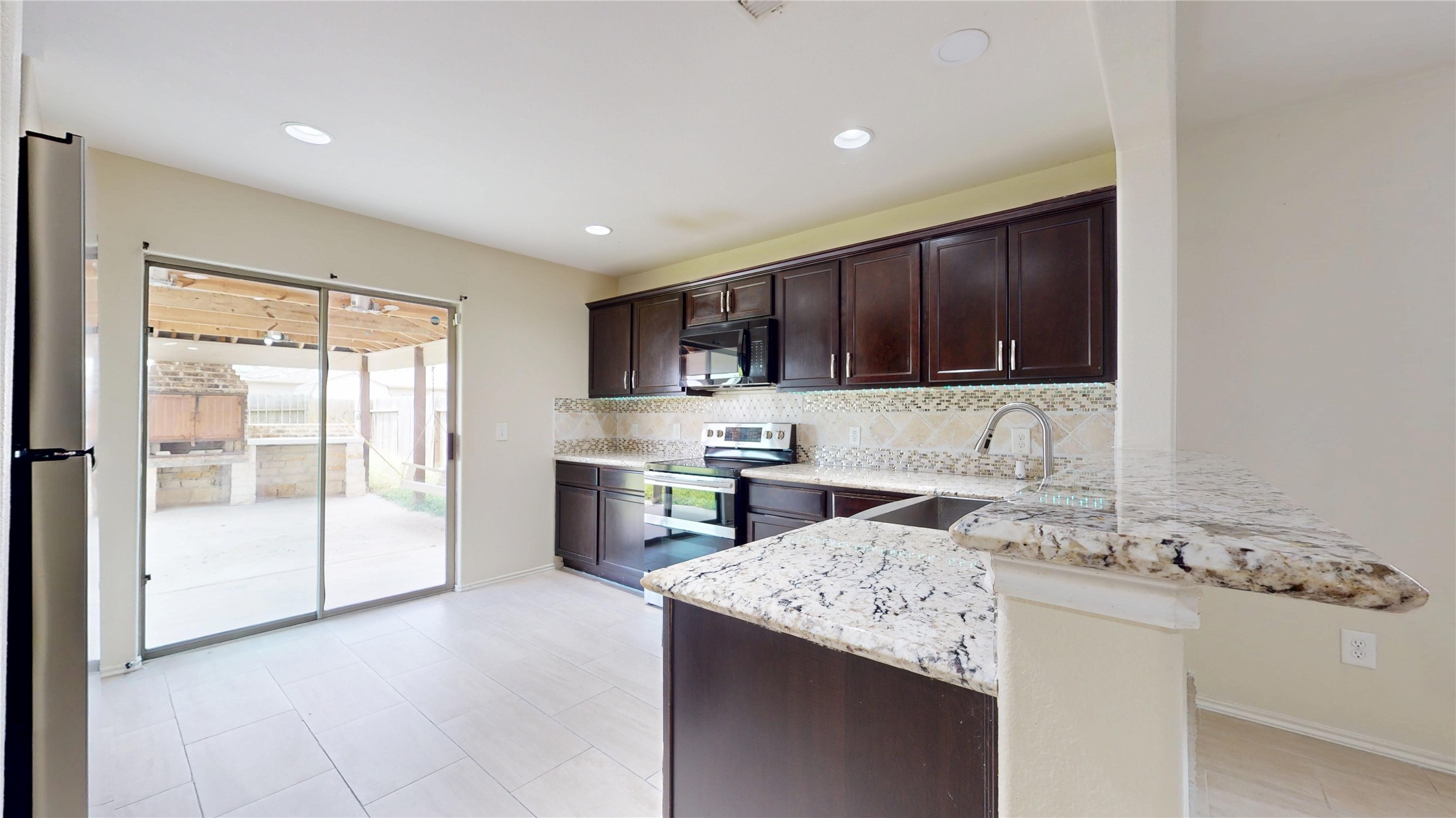 16510 Mandate Drive Property Photo 14