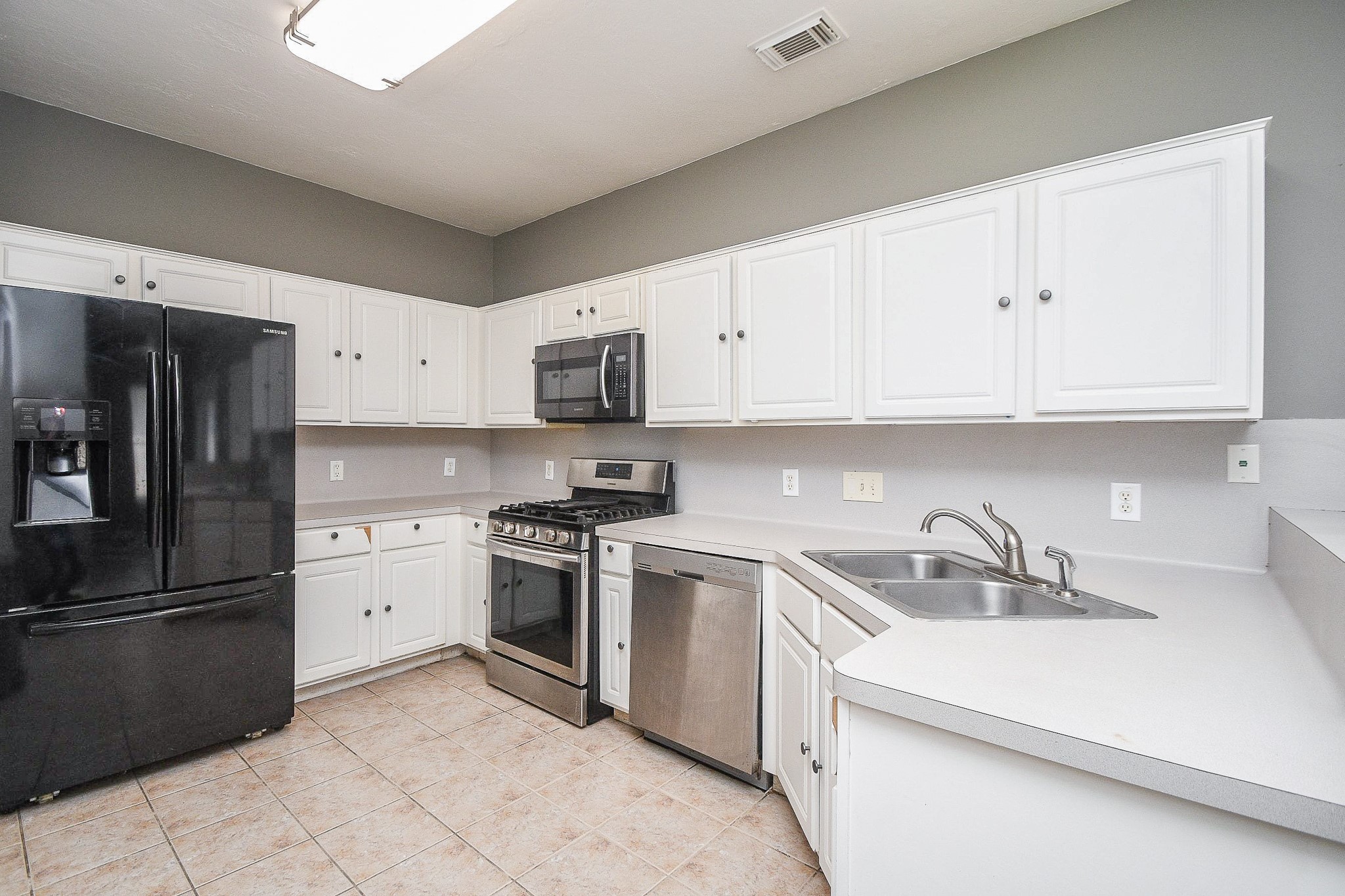 16035 Timber Chase Drive Property Photo 6