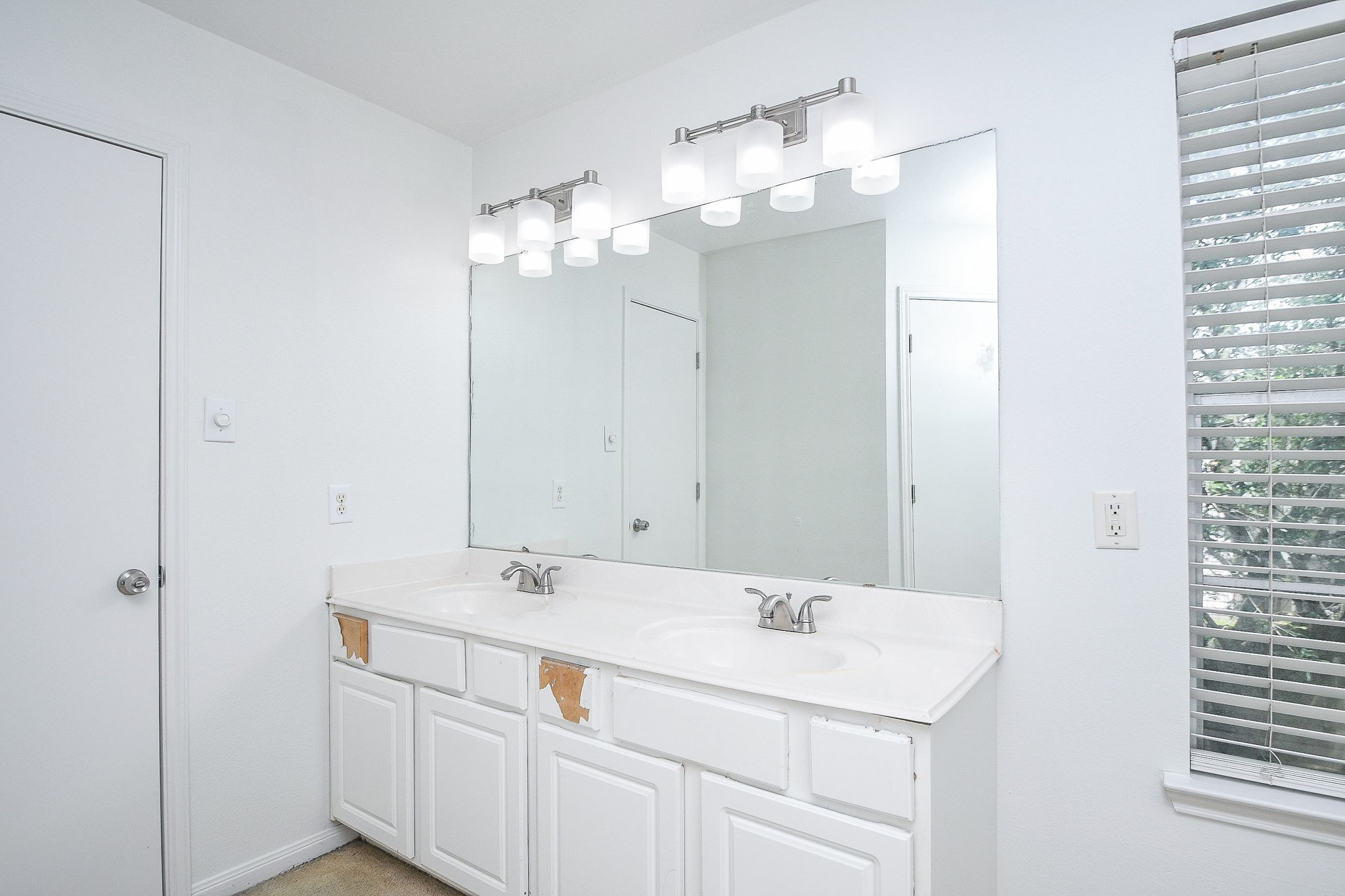 16035 Timber Chase Drive Property Photo 15