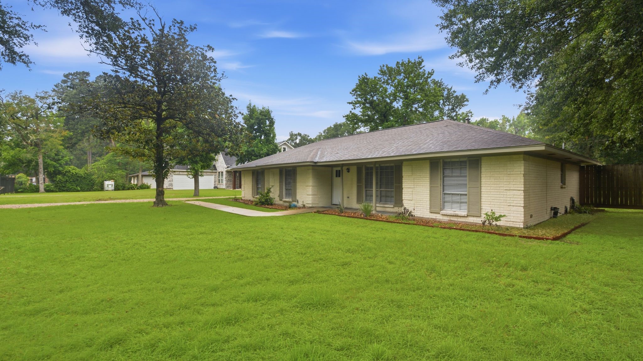1511 Sungail Drive Property Photo 1