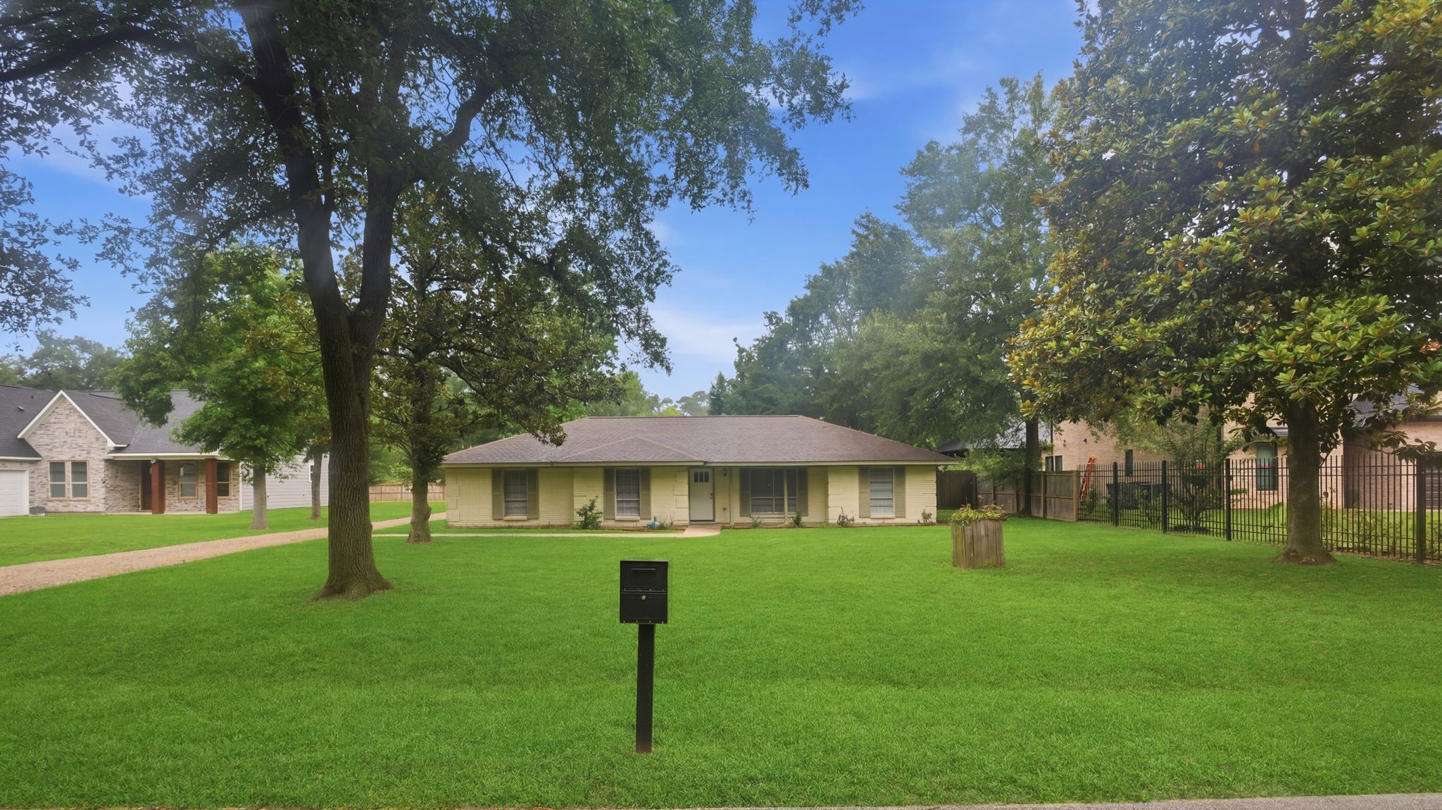 1511 Sungail Drive Property Photo 2