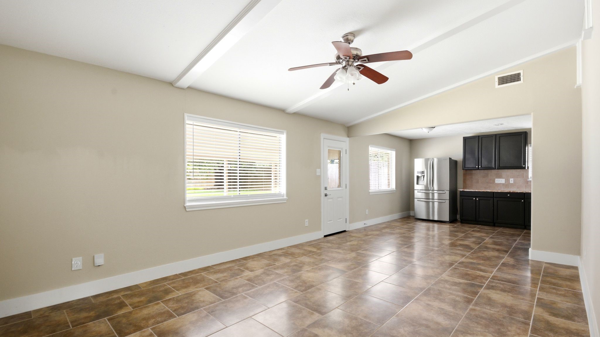 1511 Sungail Drive Property Photo 11