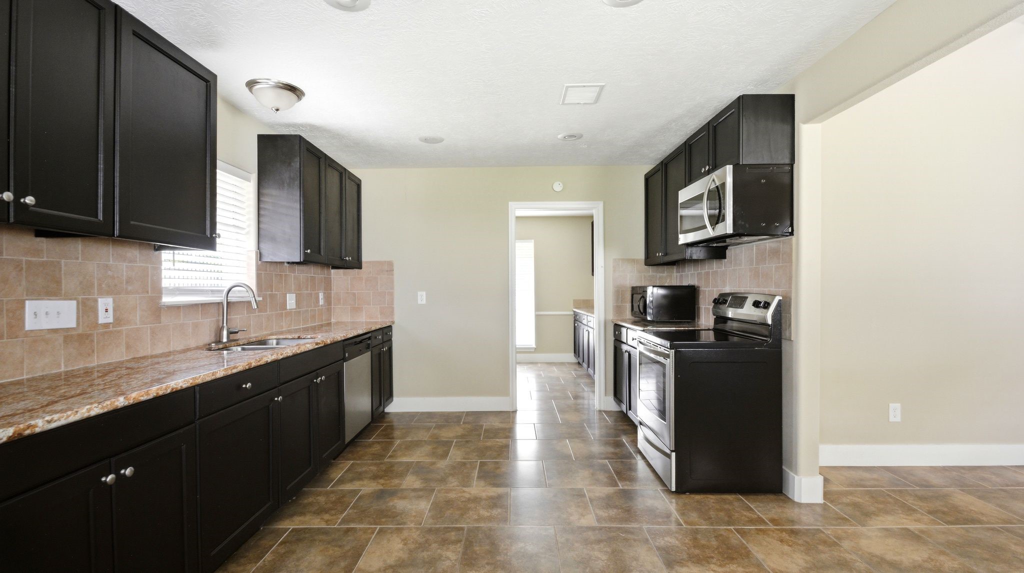 1511 Sungail Drive Property Photo 15